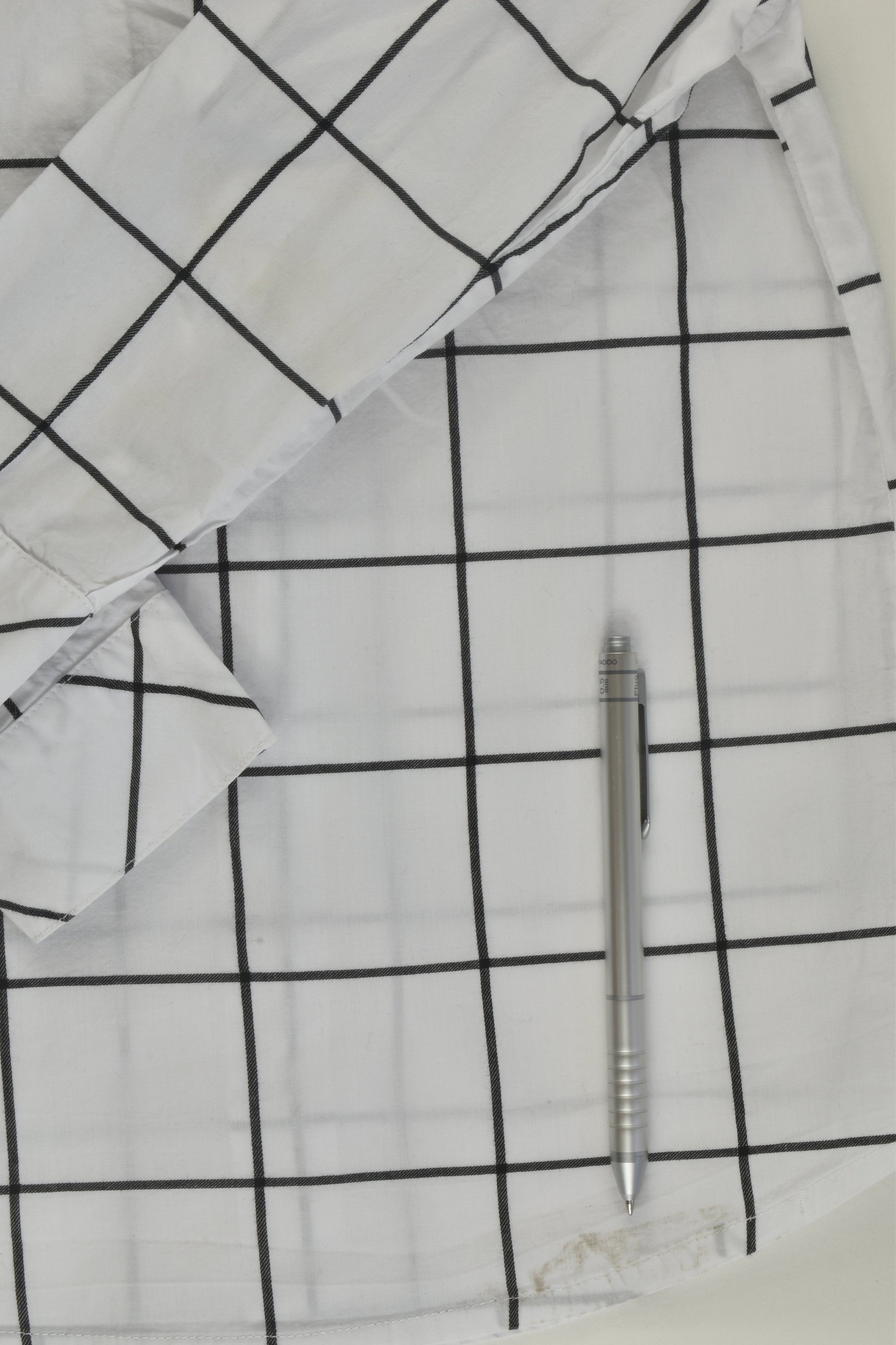 Beau Hudson Size 4 Button-up Shirt