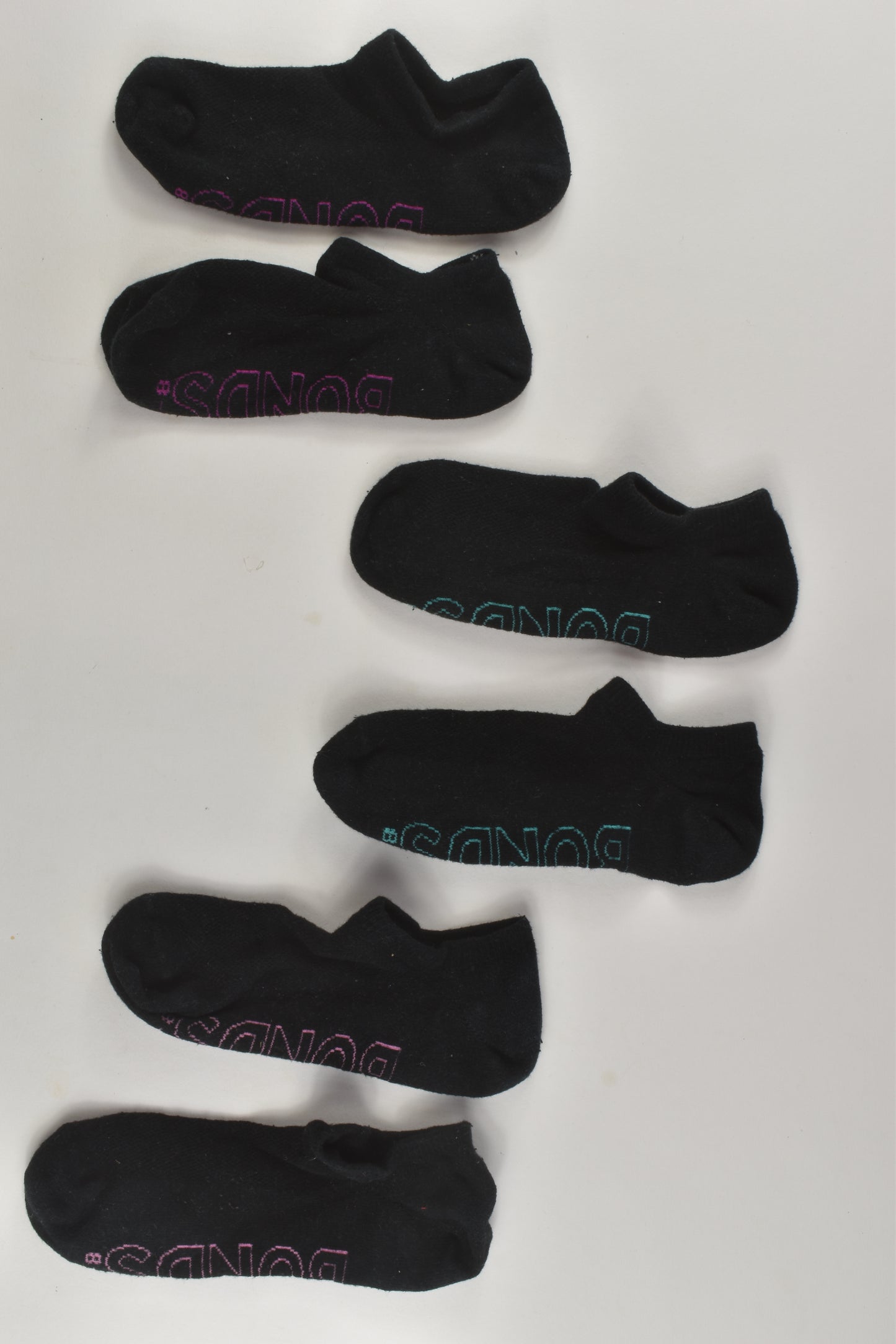 Bonds Size 3-8 Low Ankle Socks