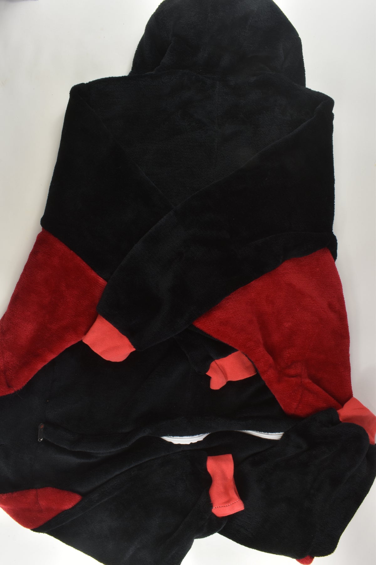 Brand Unknown Size approx 10 Bat One Piece