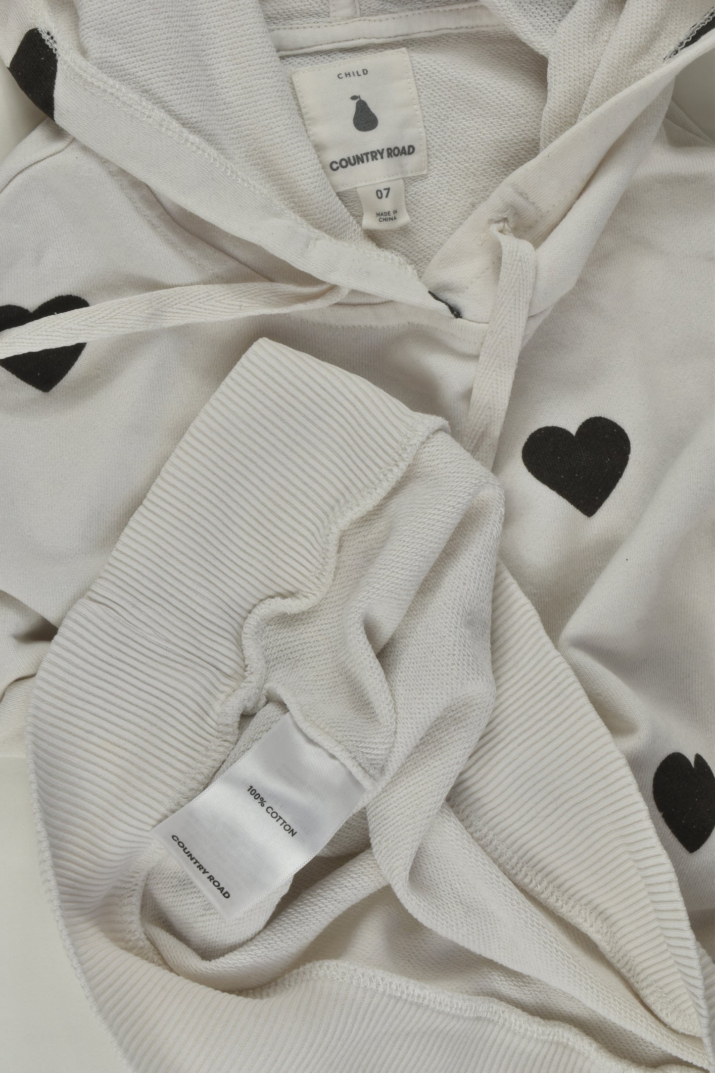 Country Road Size 7 Love Heart Jumprt