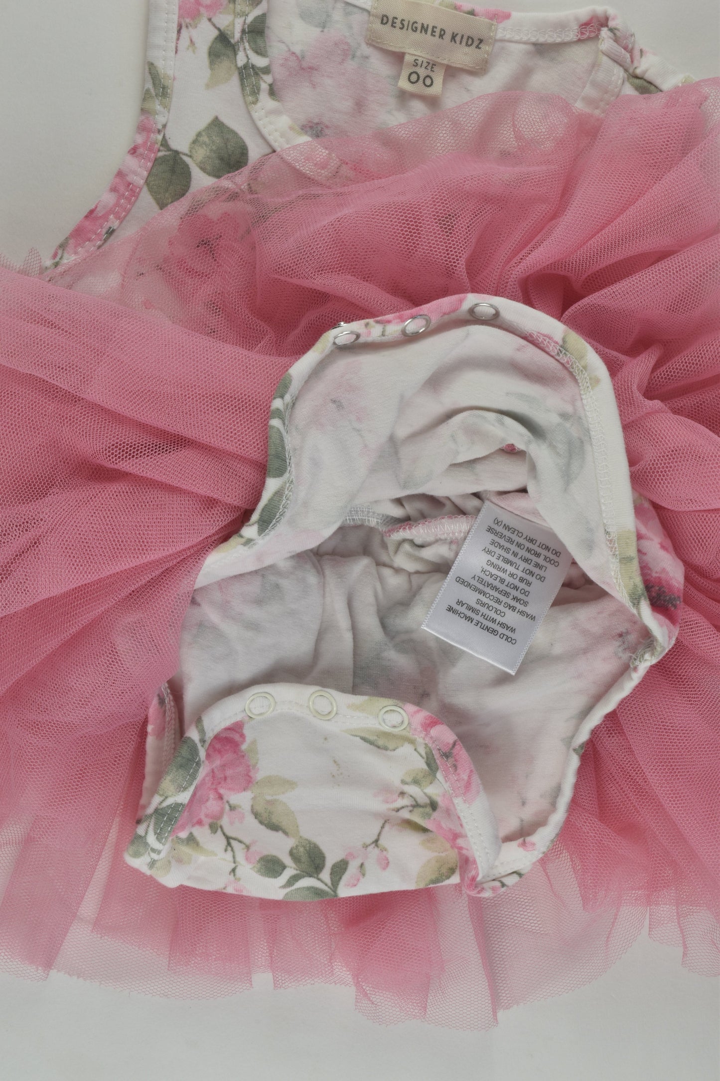 Designer Kidz Size 00 Floral Outfit