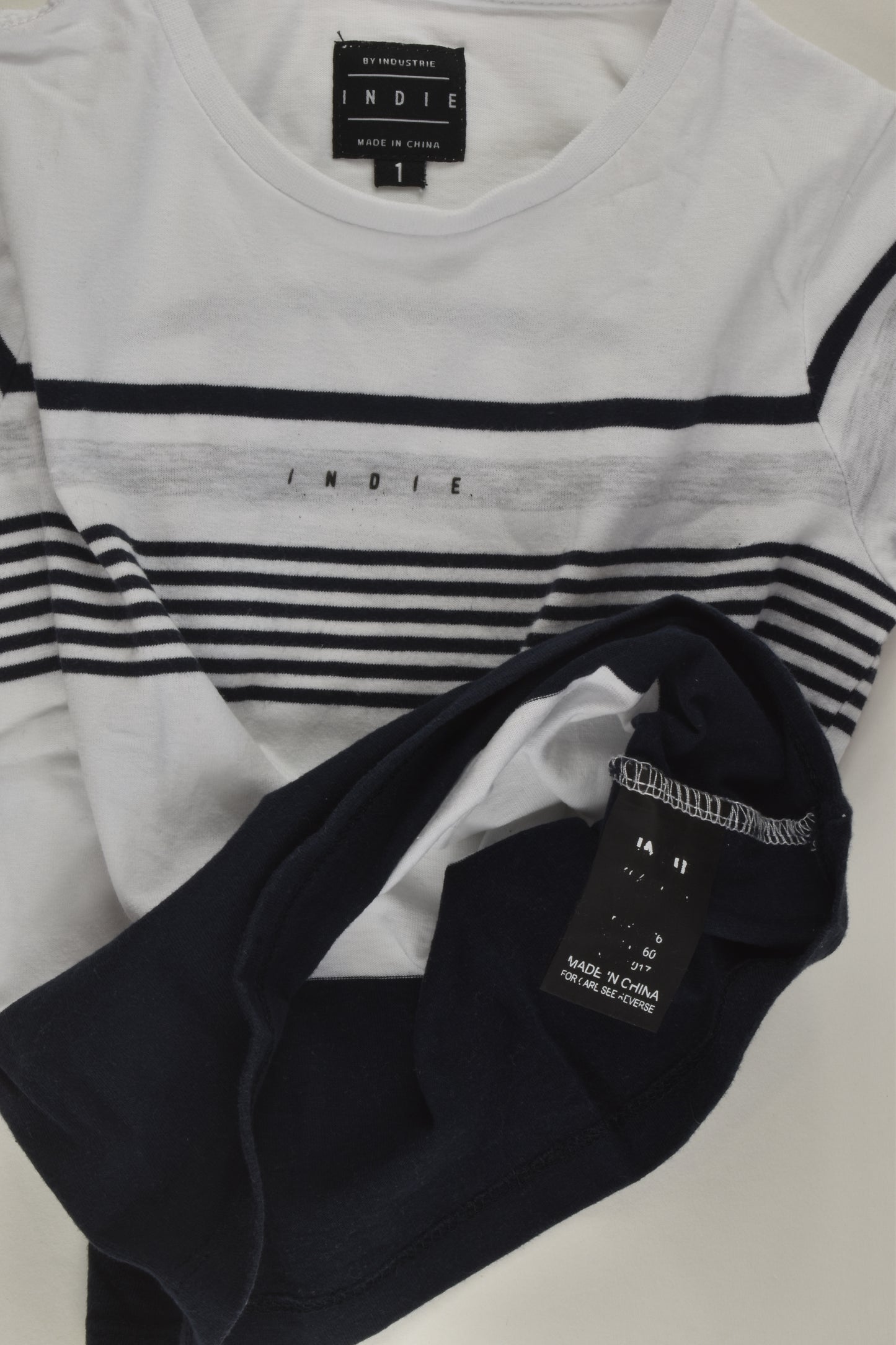 Indie by Industrie Size 1 T-shirt