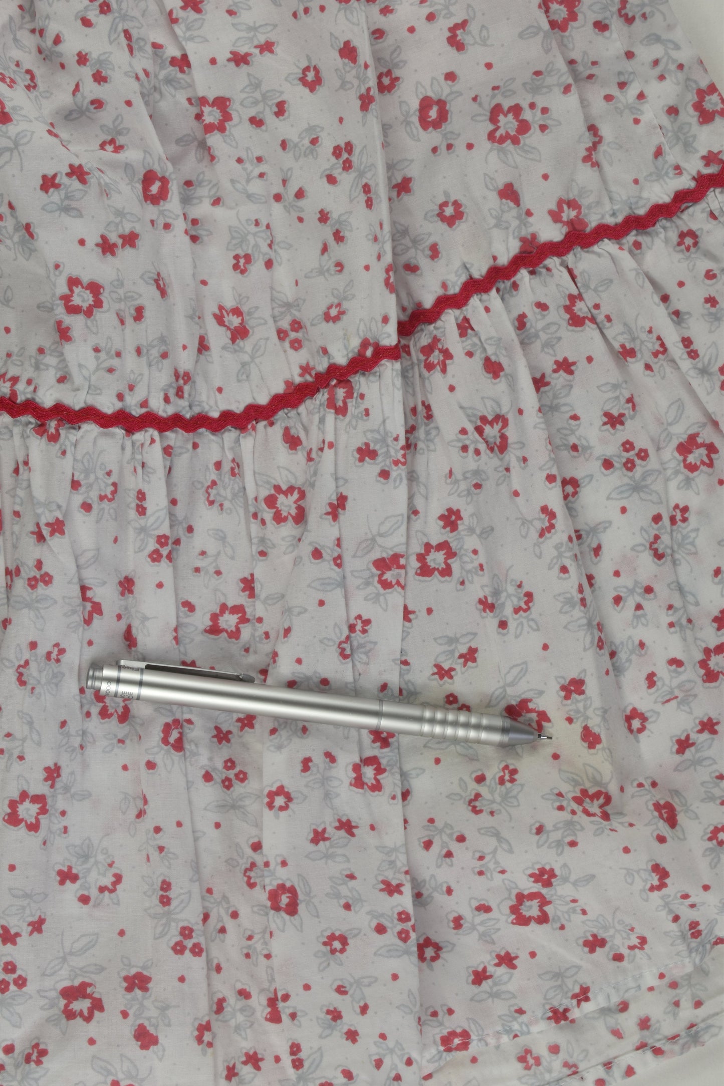 Kidsagogo Size 6 Floral Dress