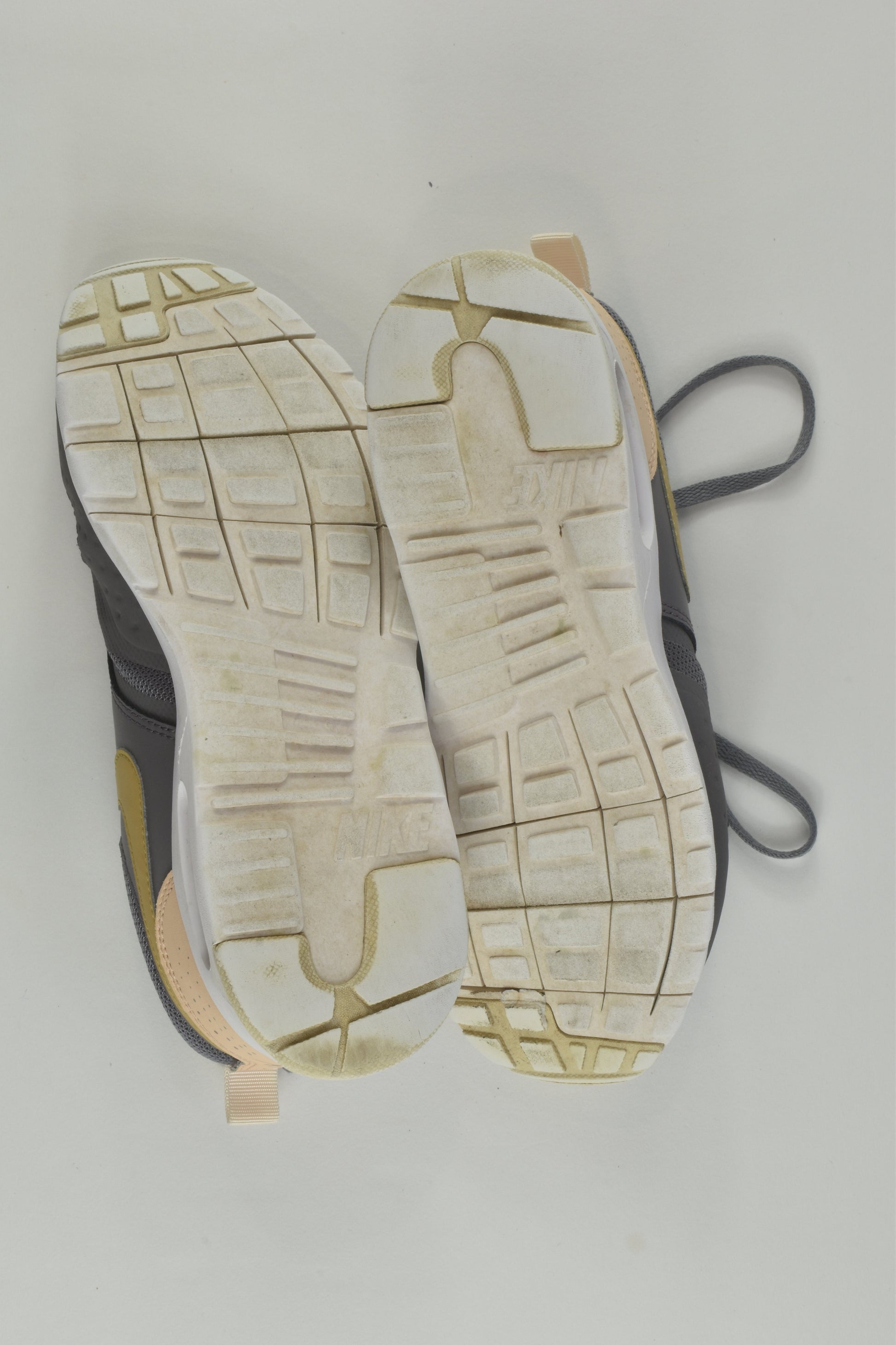 Nike Air Size UK 4 Shoes