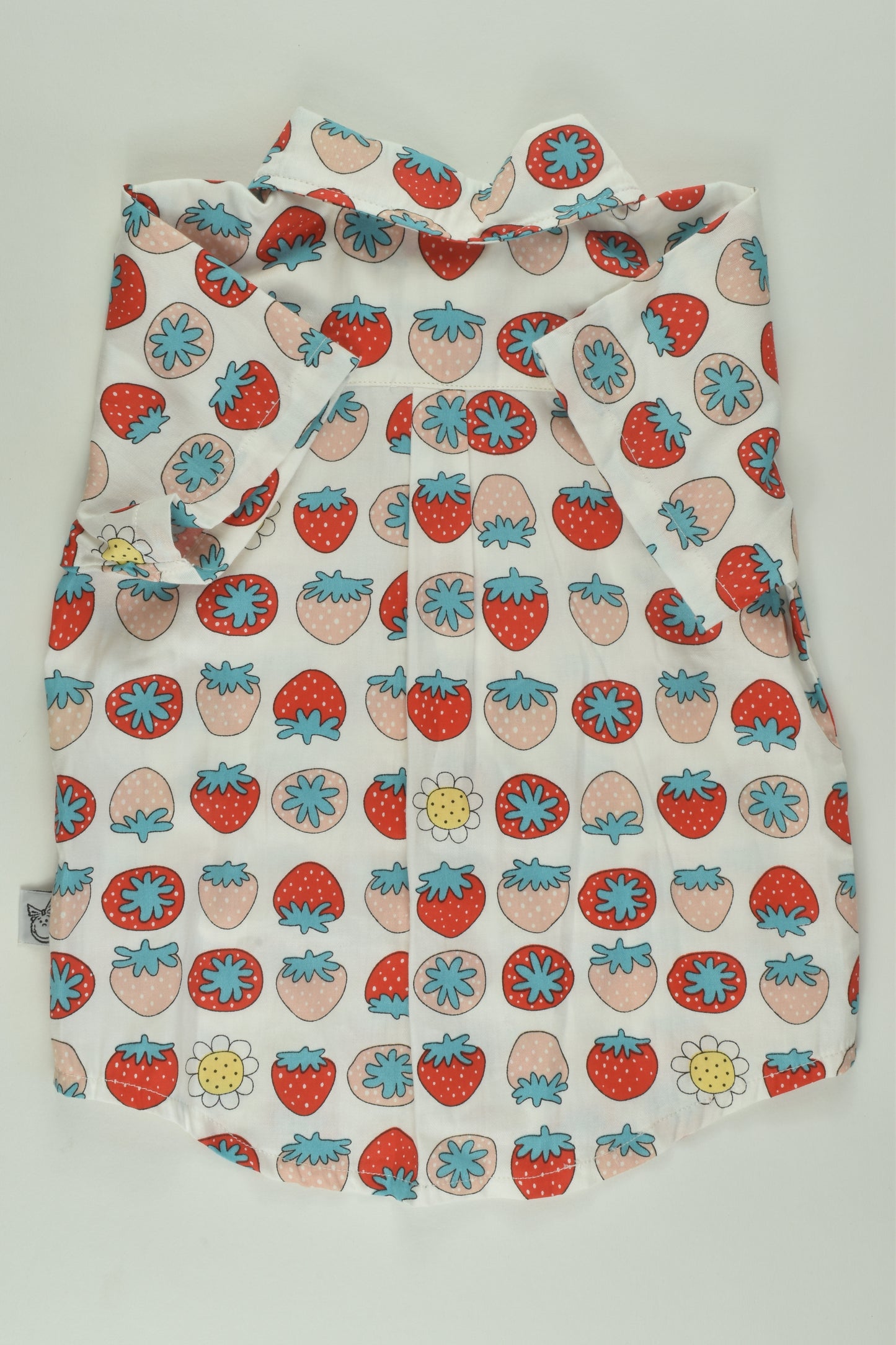 Pour Bebe by Couturekidz Size 2 Strawberry Button-up Shirt