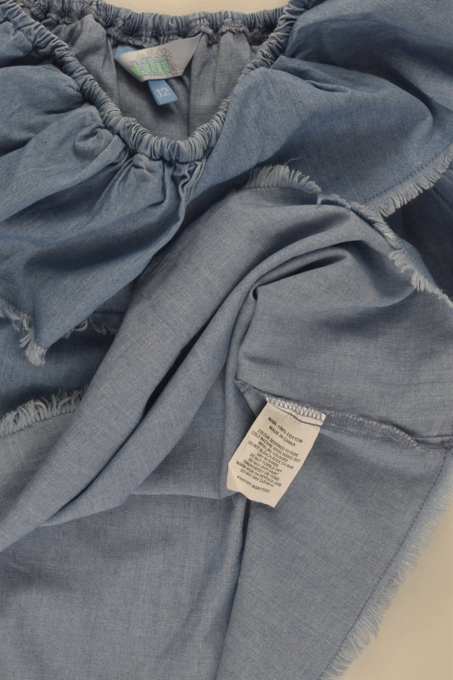 Tilii Size 12 Lightweight Denim Blouse