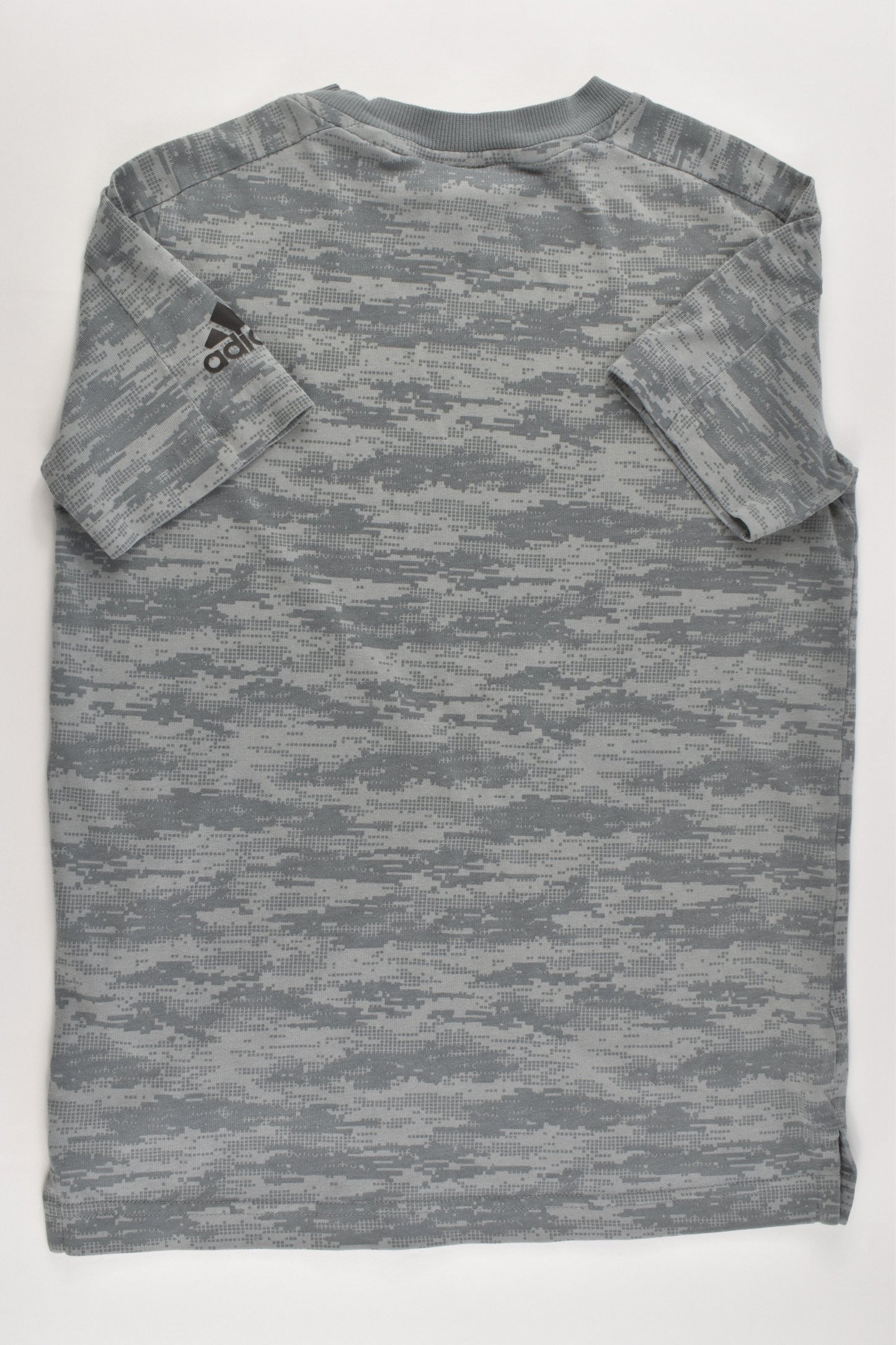 Adidas Size approx 9-10 T-shirt