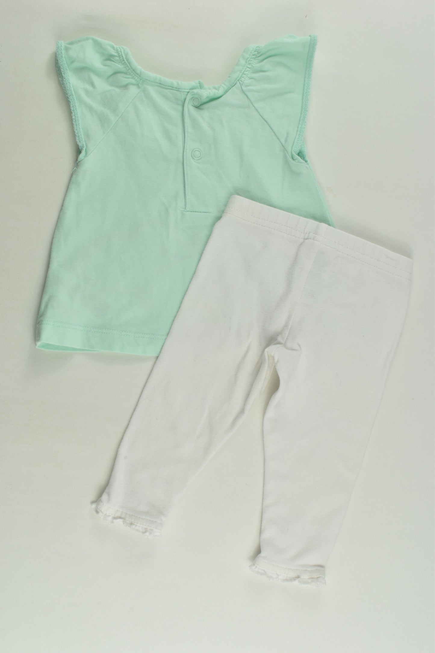 Carter's Size 000 (3 months) Outfit
