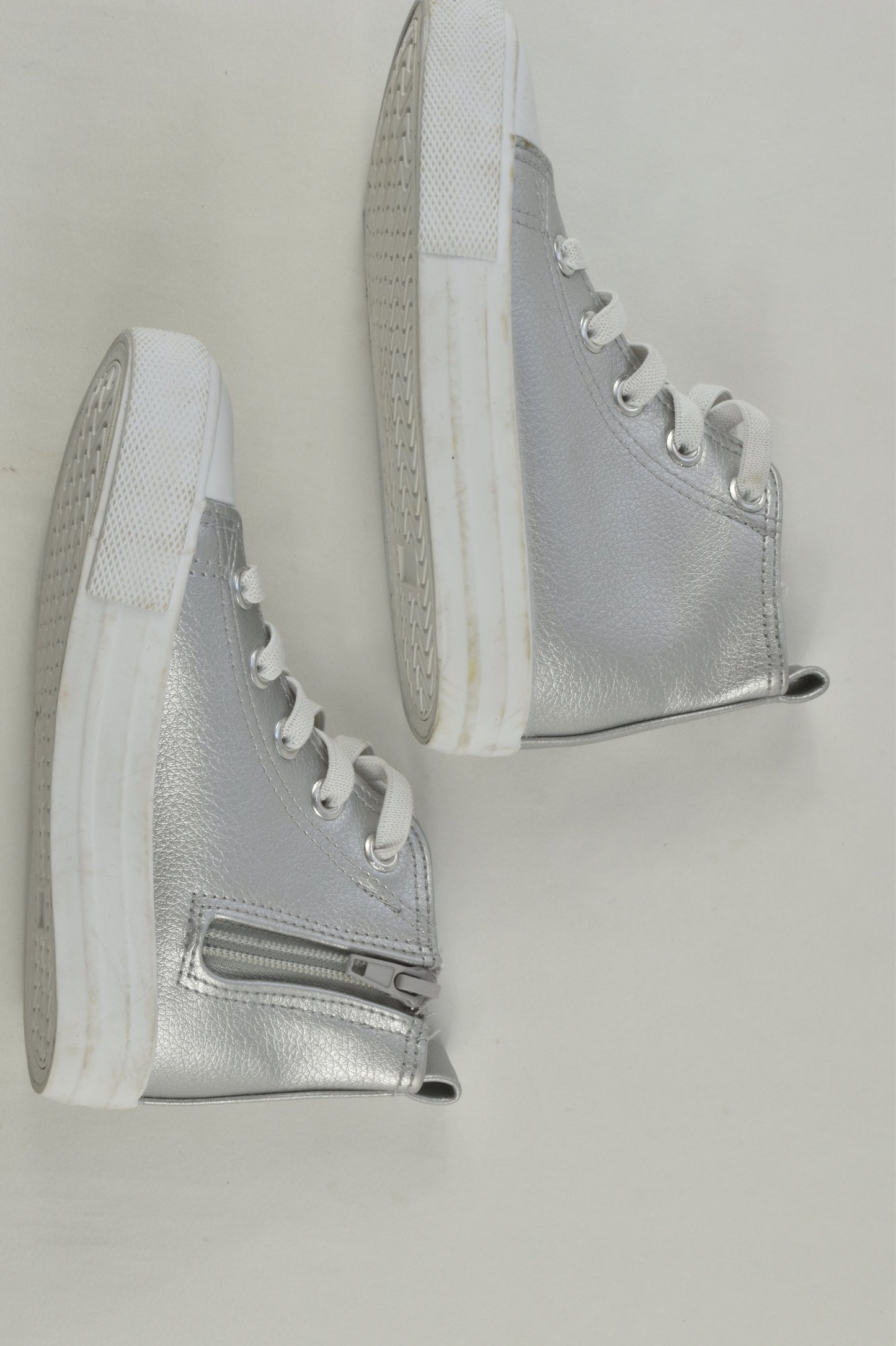 Cotton On Kids Size 8 Silver Shoes