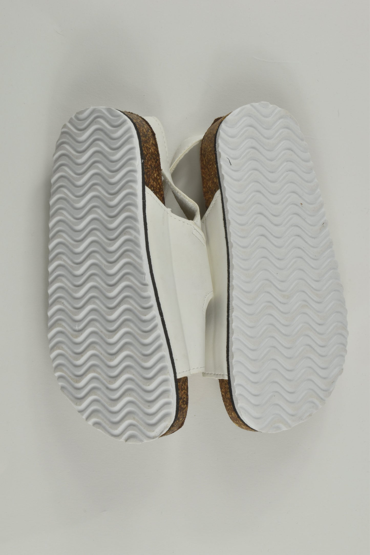Cotton On Kids Size UK 9 Sandals