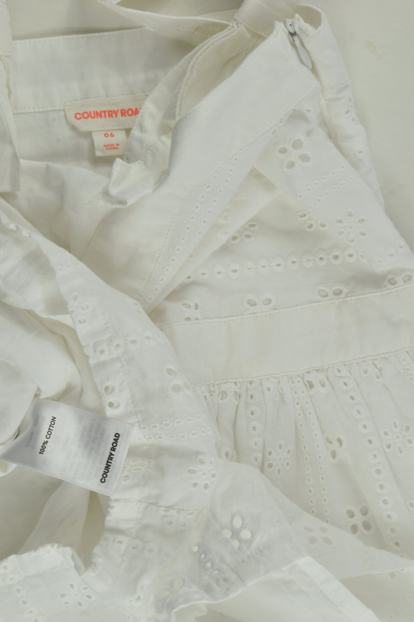 Country Road Size 6 Lined Lace Playsuit