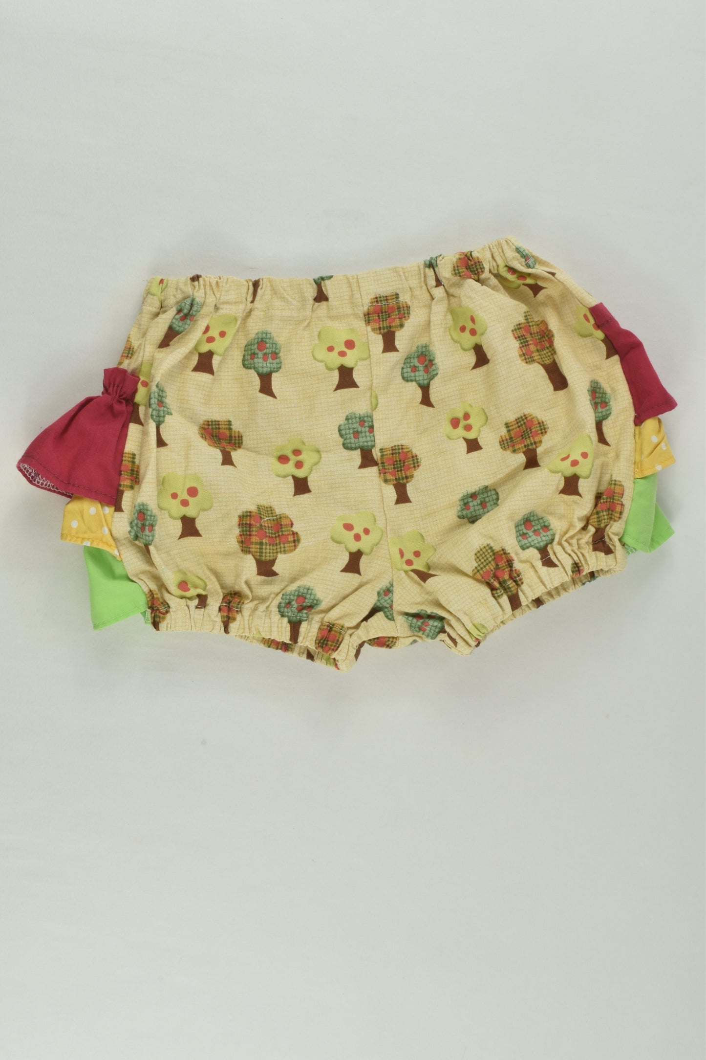 Daisy Bugz Size approx 0 Ruffle Back Shorts