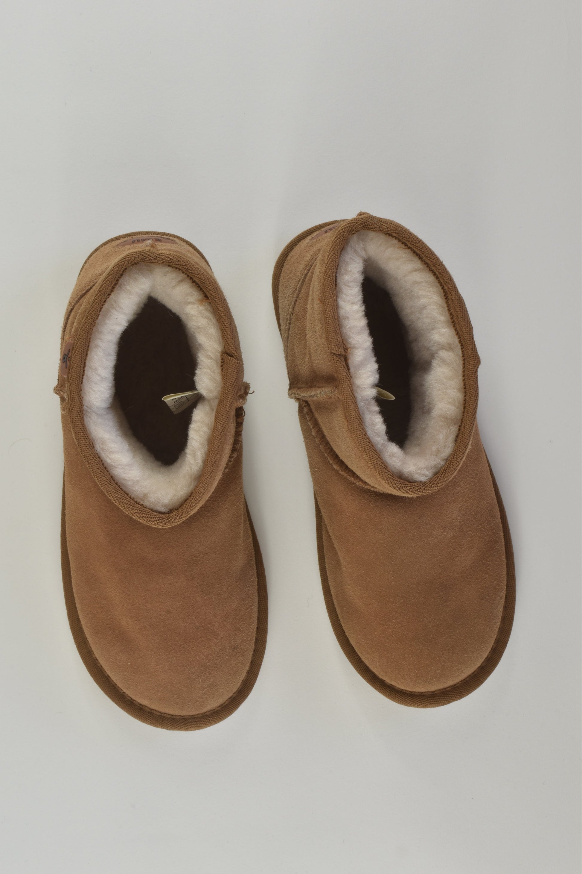 EMu Australia Size UK 1 Wallaby Mini UGG Boots