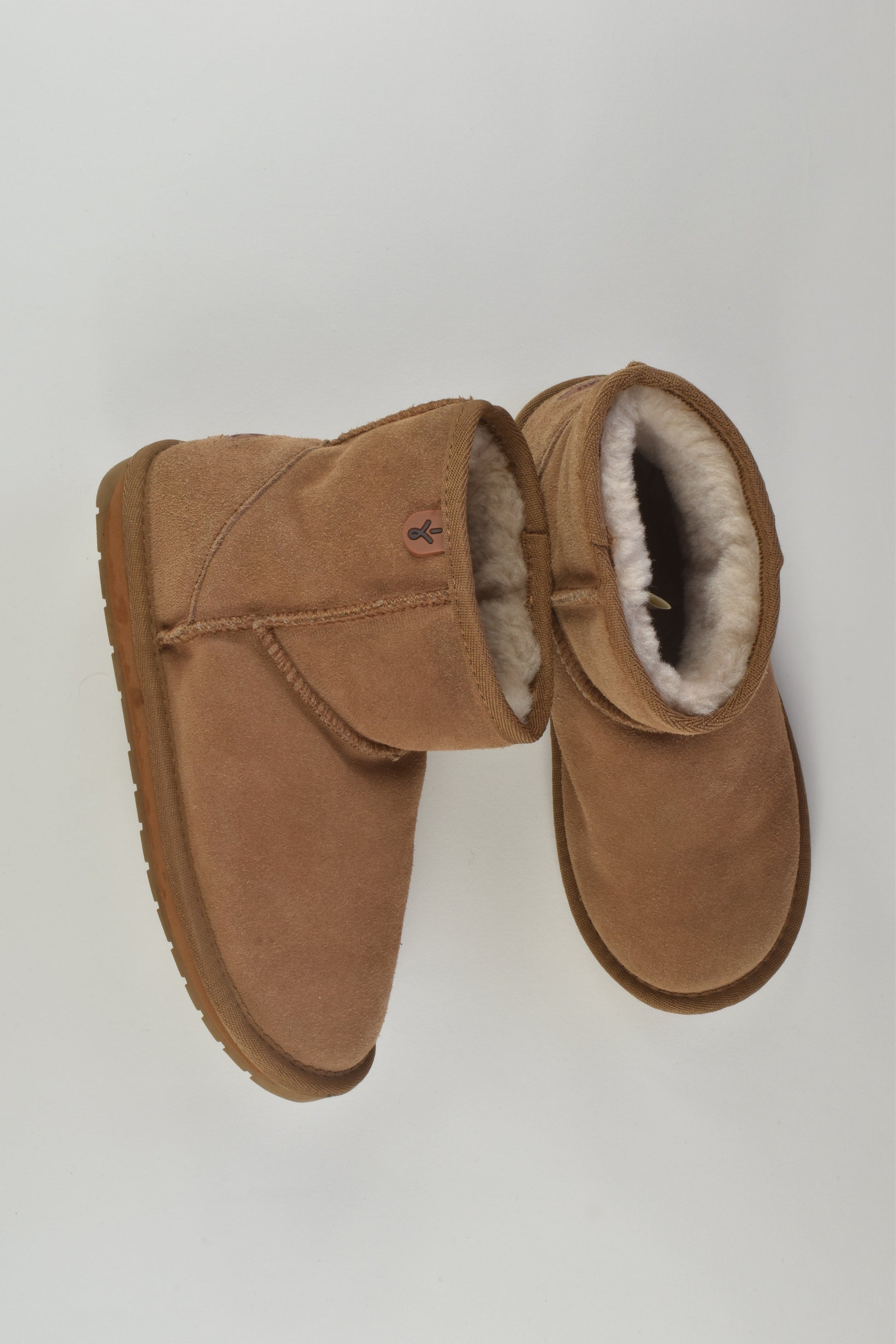 EMu Australia Size UK 1 Wallaby Mini UGG Boots