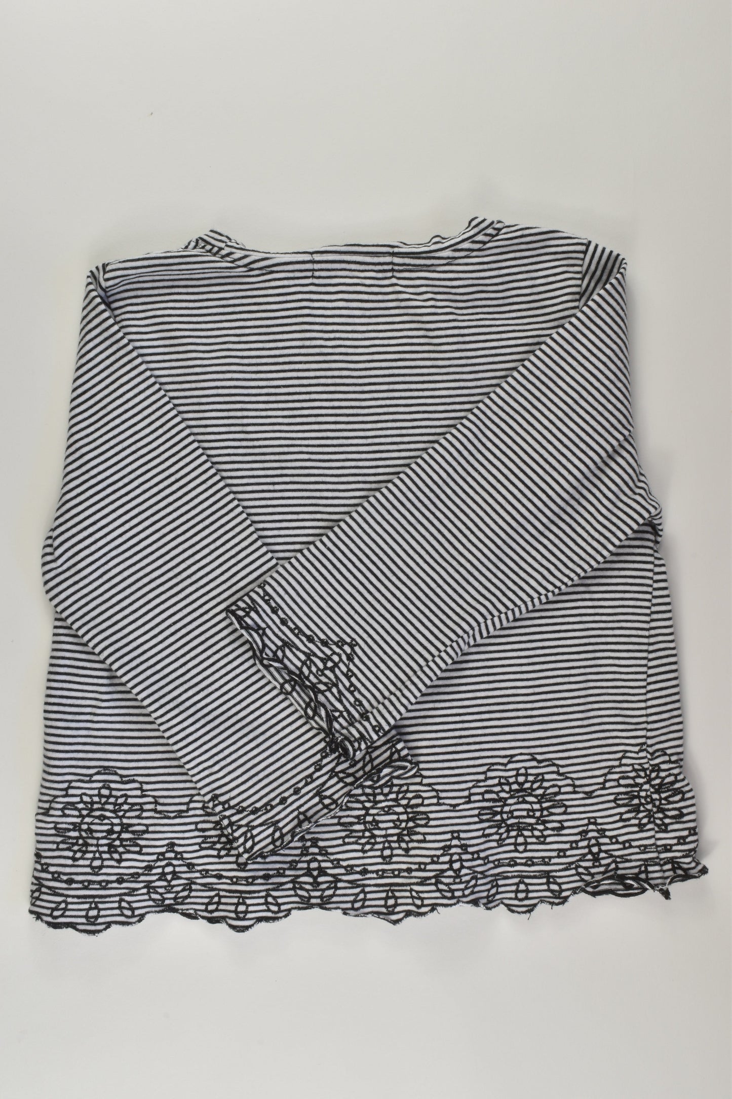 Gum Size 8 Embroidery Top