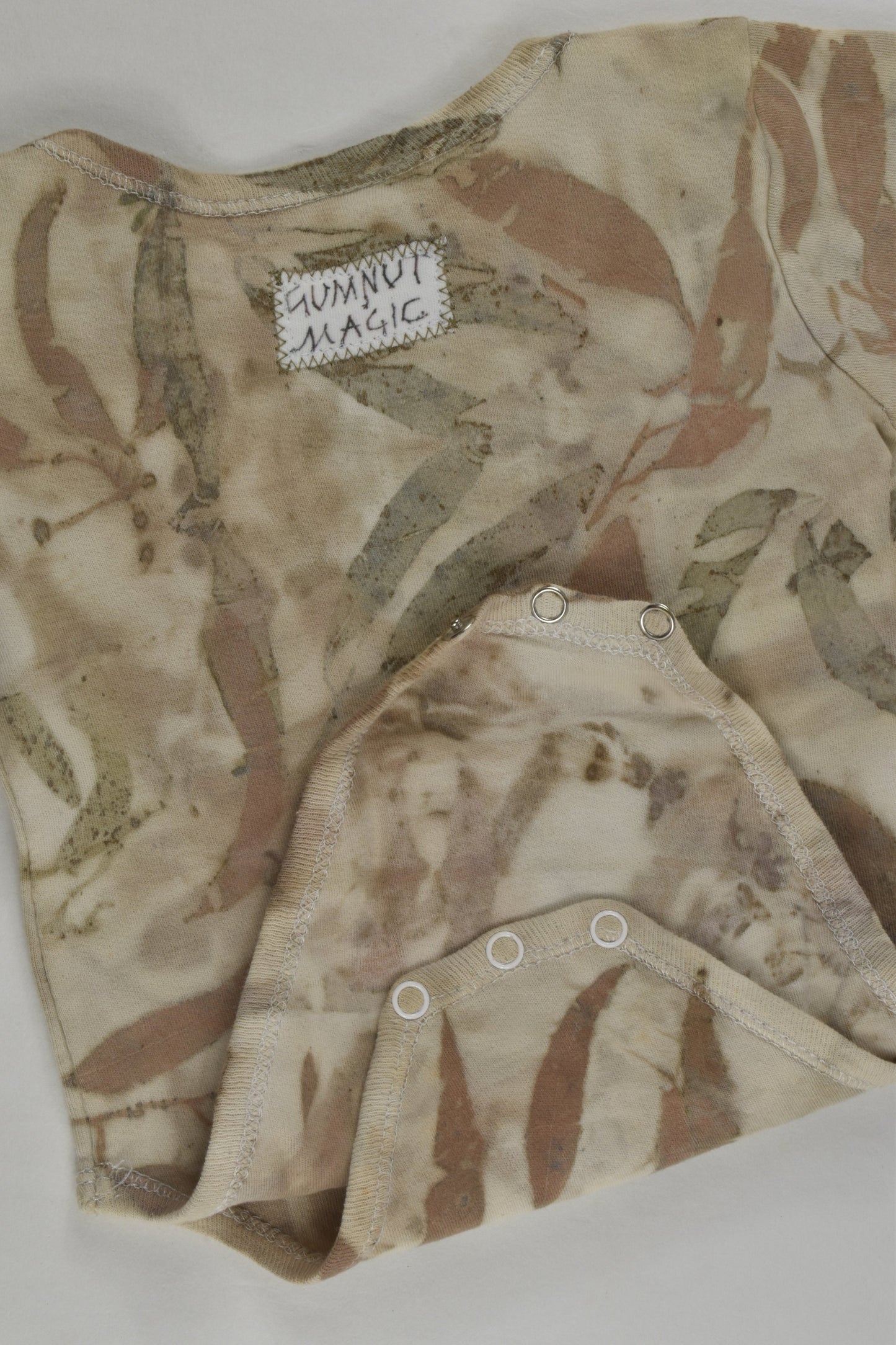 Gumnut Magic Size 00 Naturally Dyed Eucalyptys Leaves Bodysuit