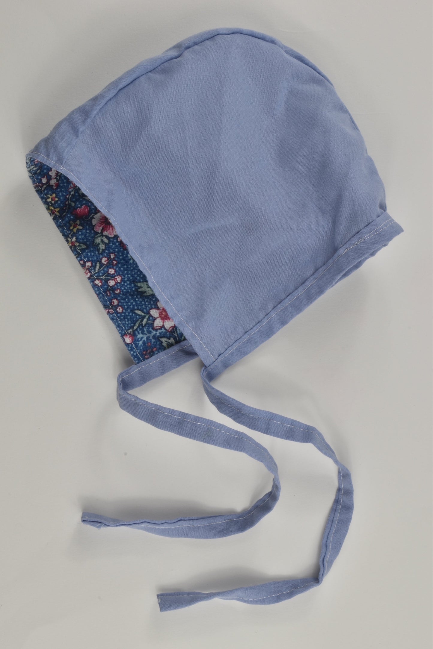 Handmade Size approx 0-6 months Bonnet