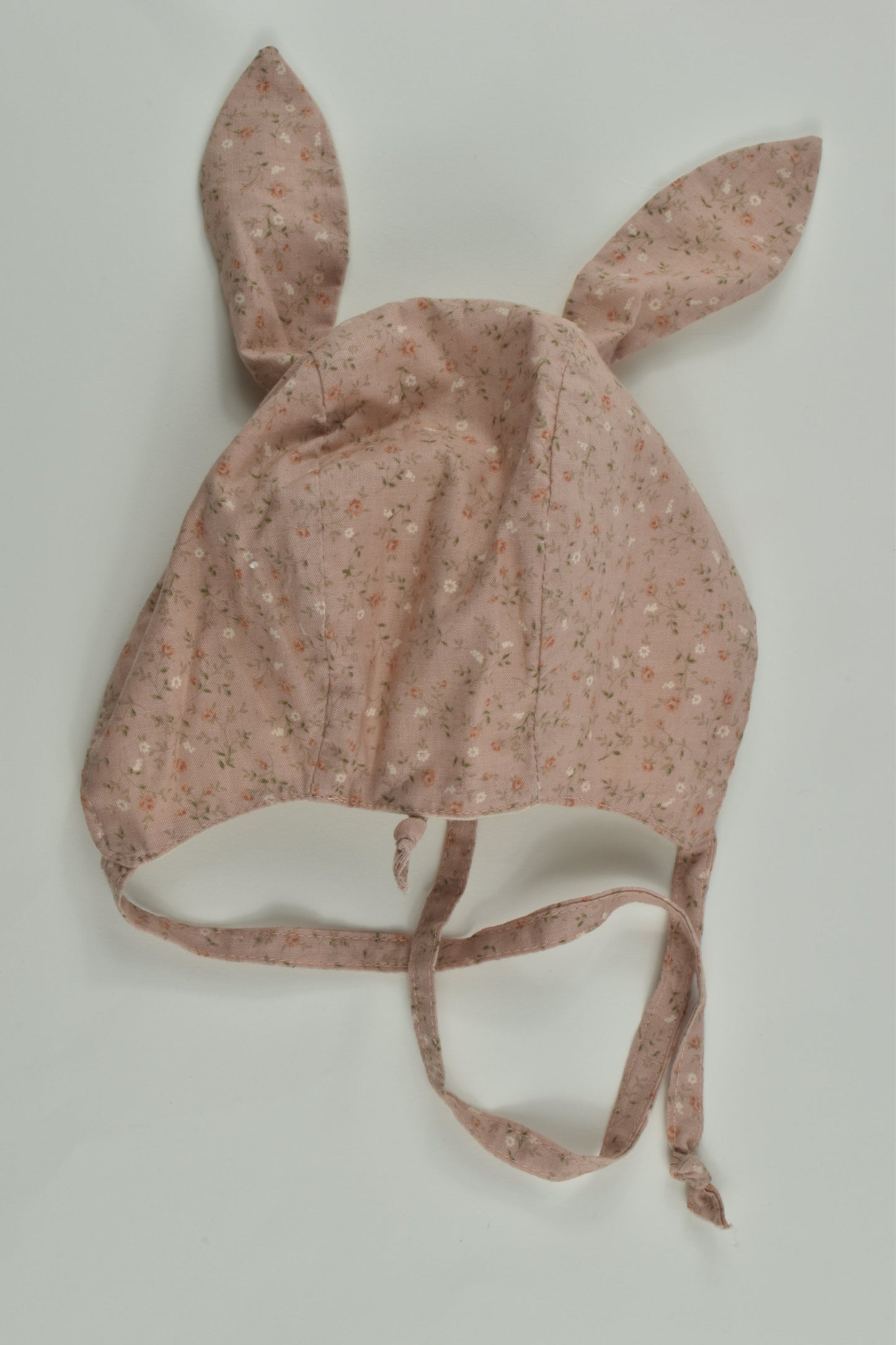 Handmade Size approx 0-6 months Bonnet