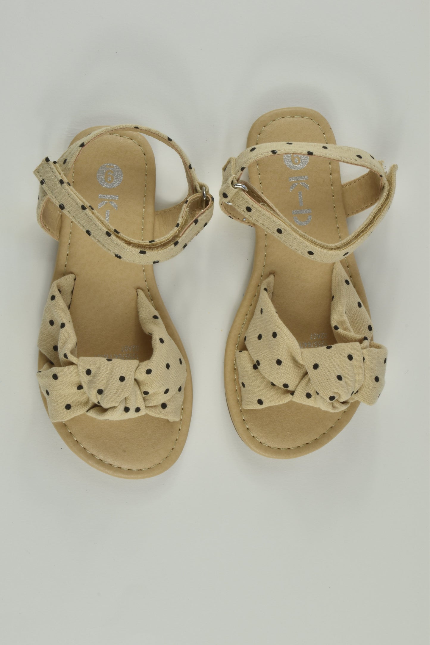 K-D Size 9 Sandals