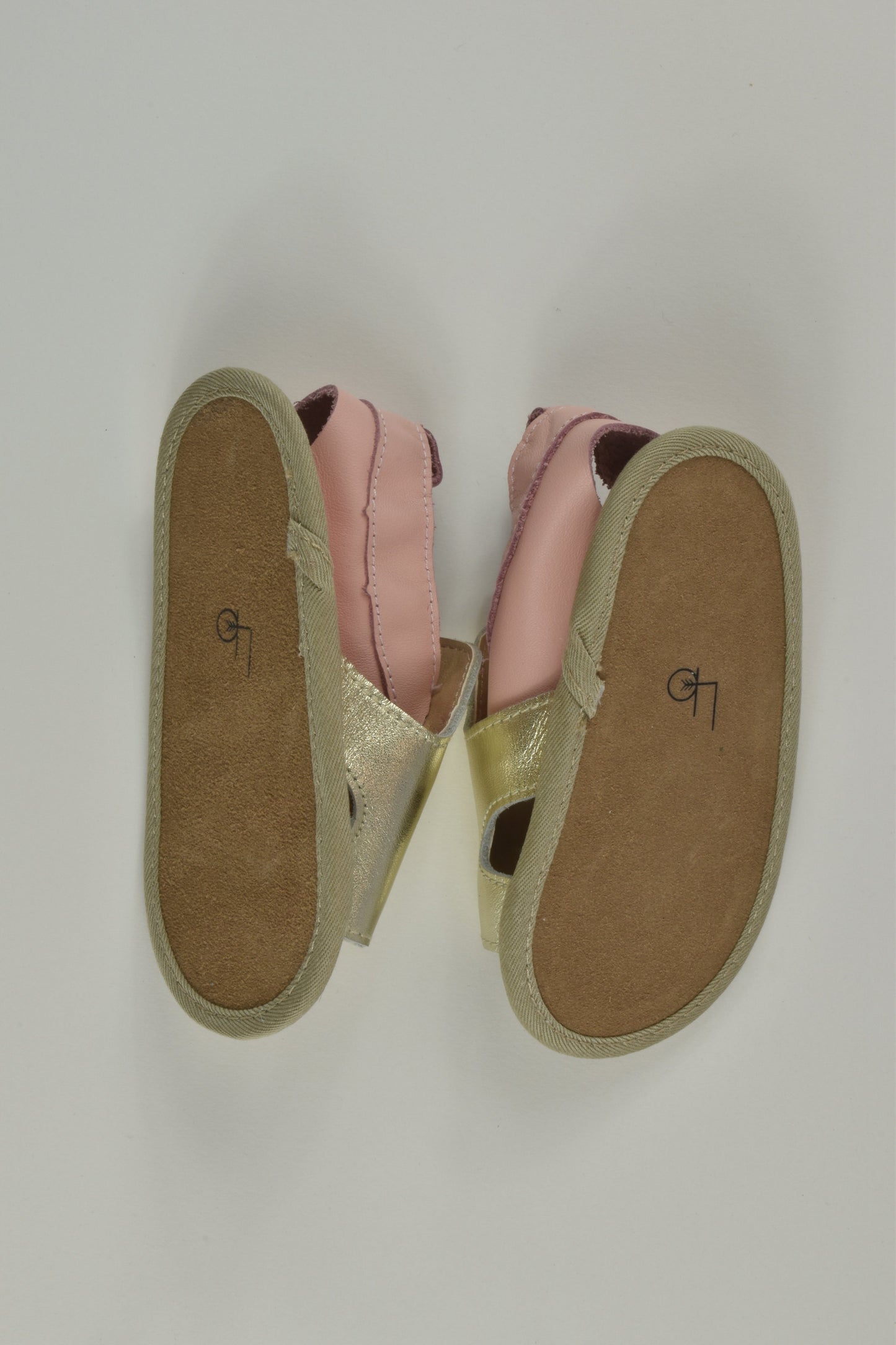 Little Big Size approx 6 Shoes