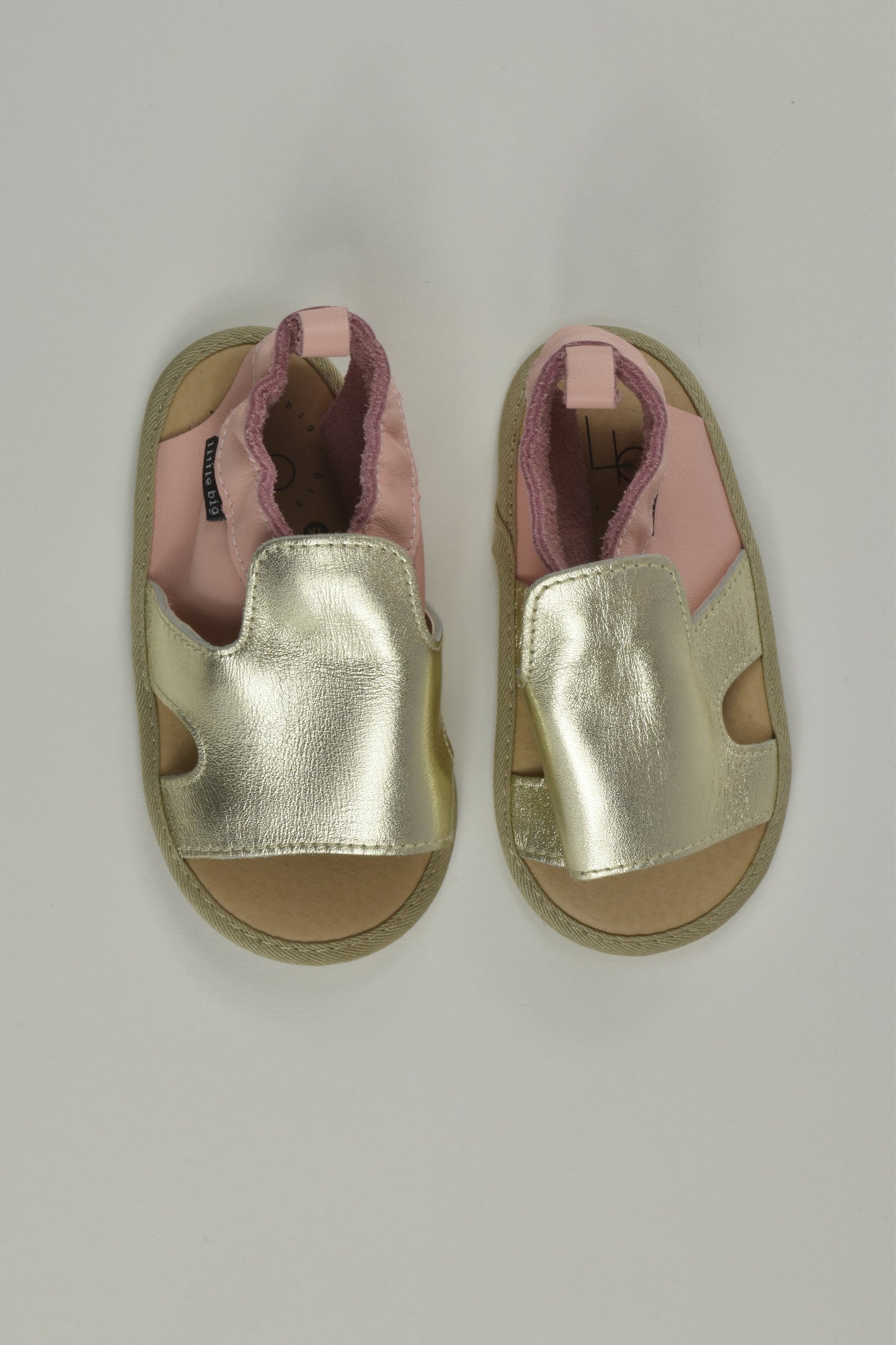 Little Big Size approx 6 Shoes