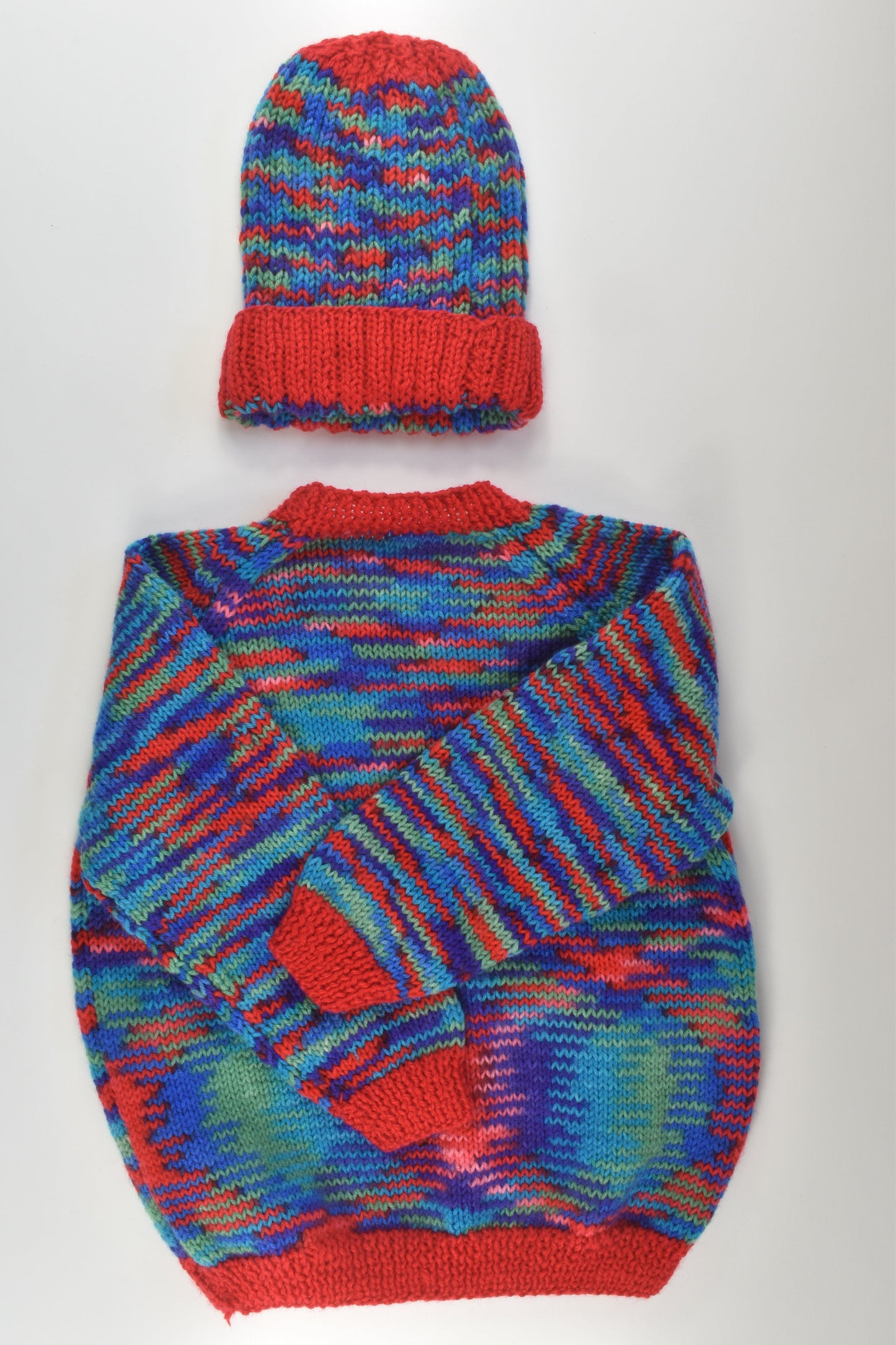 NEW Handmade Size 5-6 Knit Jumper and Beanie