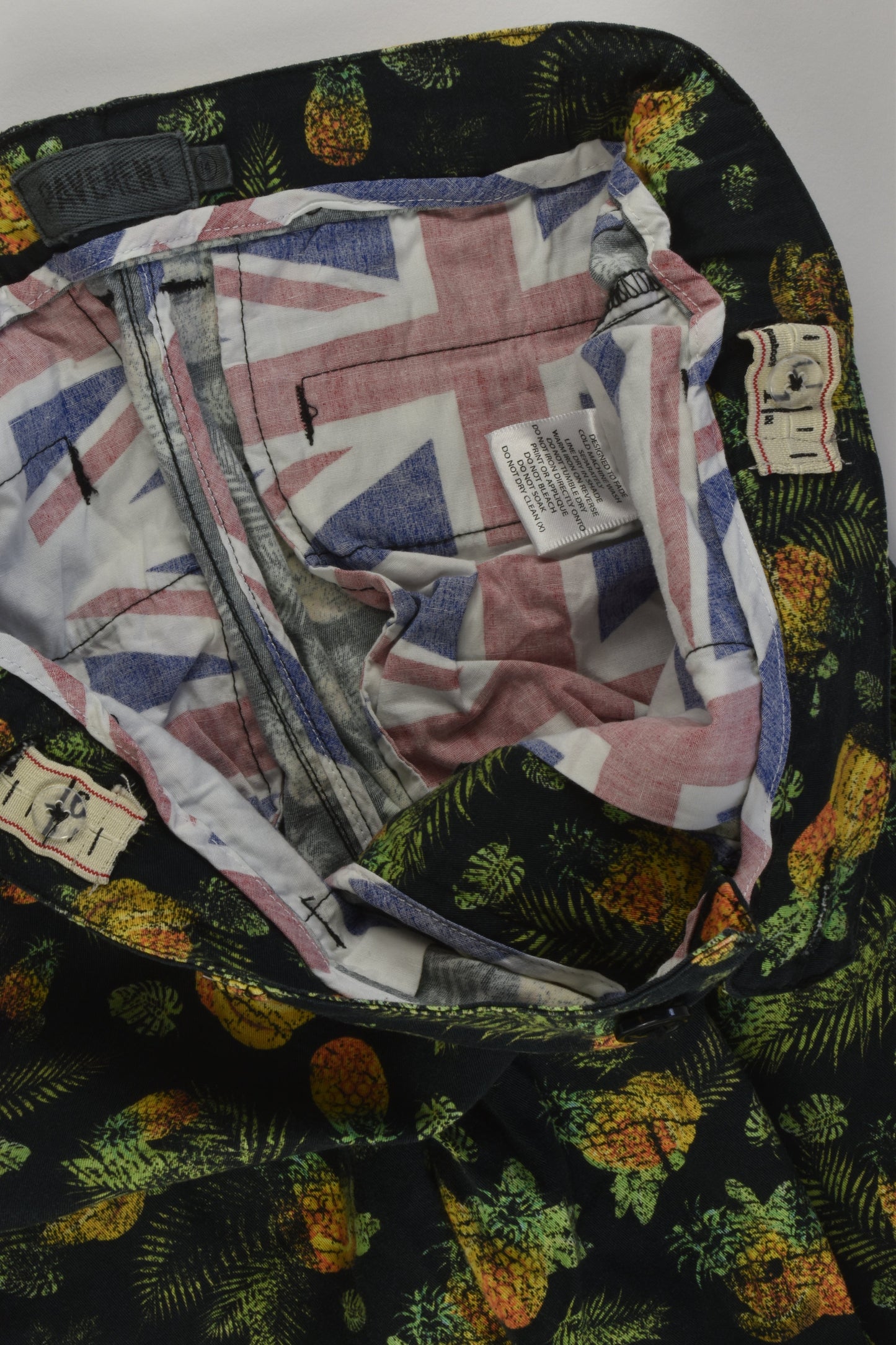Pavement Size 14 Pineapple Shorts
