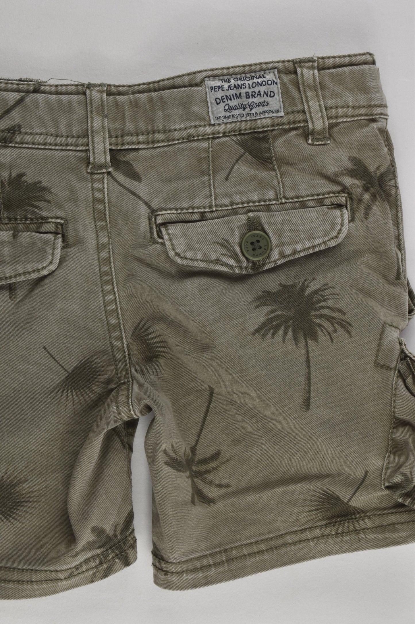 Pepe Jeans London Size 2 (92 cm) Palmtrees Shorts