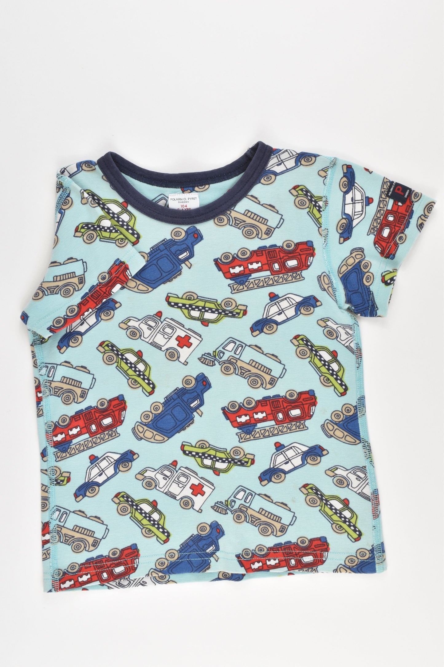 Polarn O. Pyret Size 3-4 T-shirt