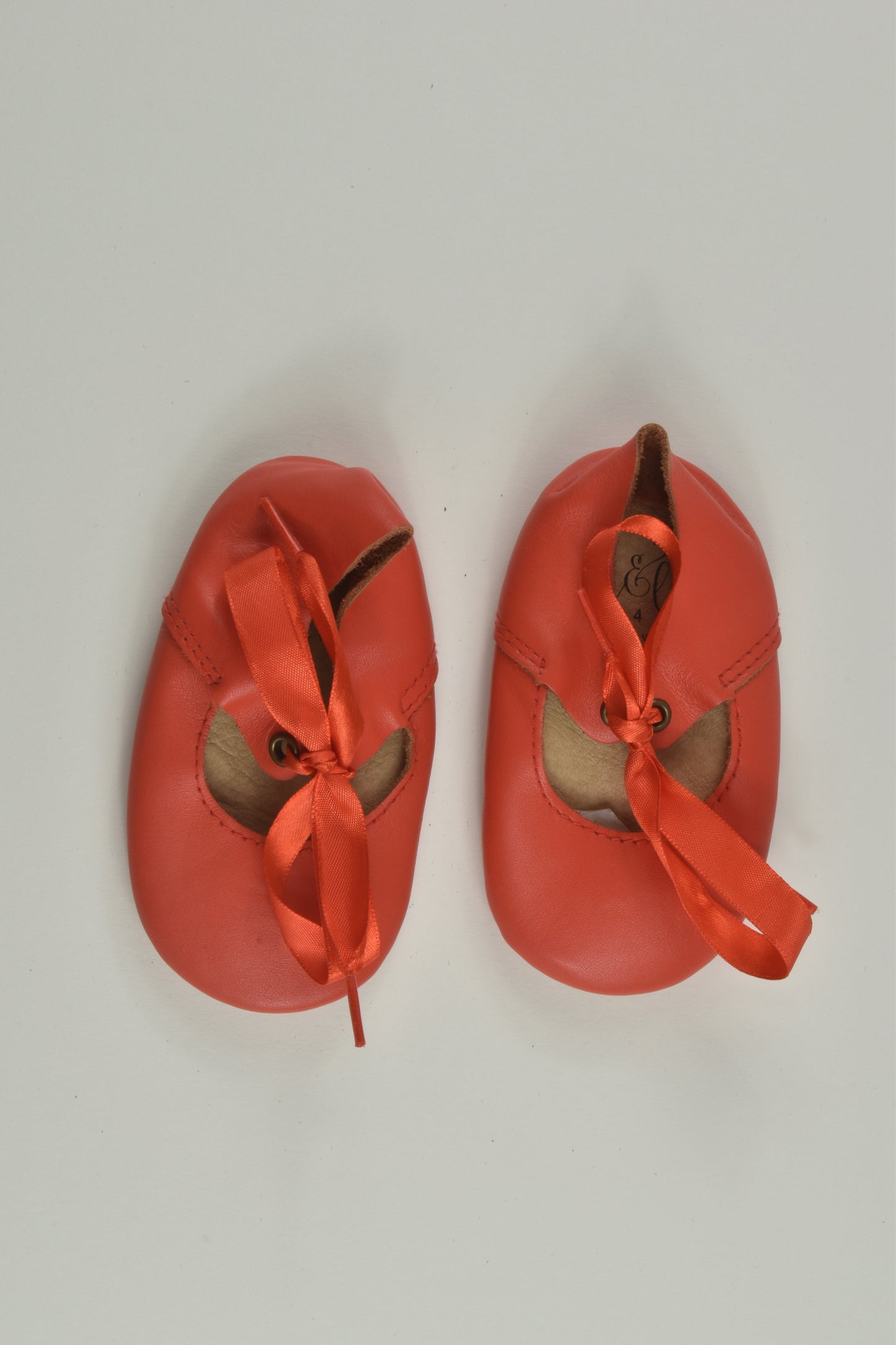 Rubz and Lolli Size 4 Leather Slippers