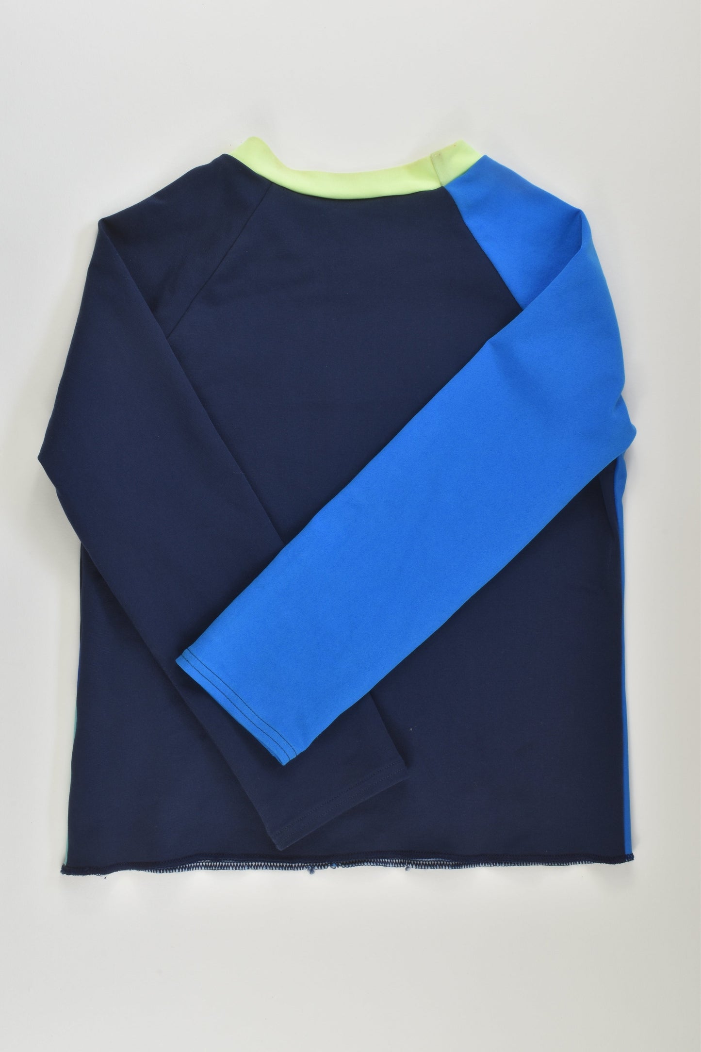 Speedo Size 6 Shark Rashie Top