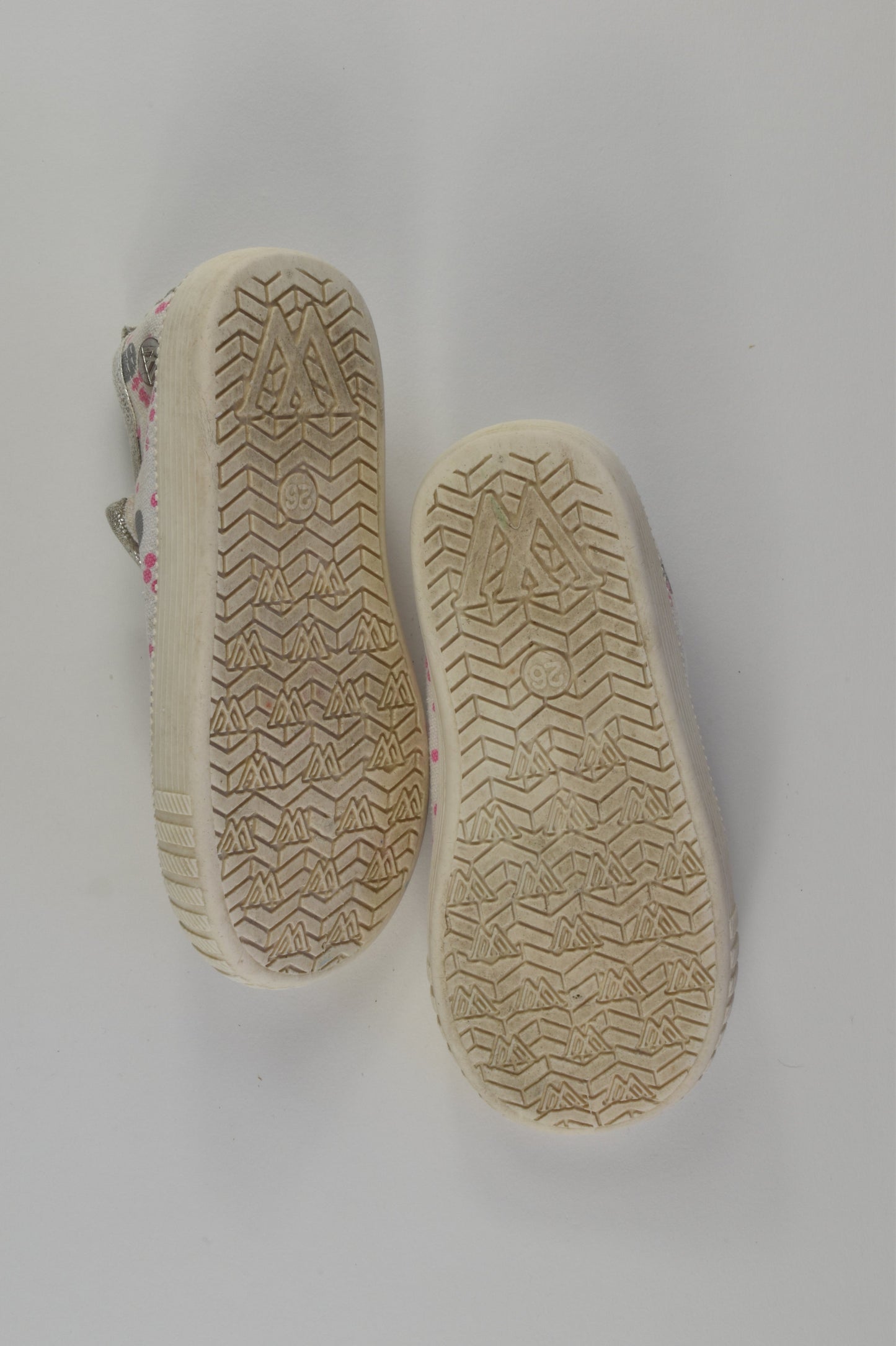 Walnut Melbourne Size EUR 26 Shoes