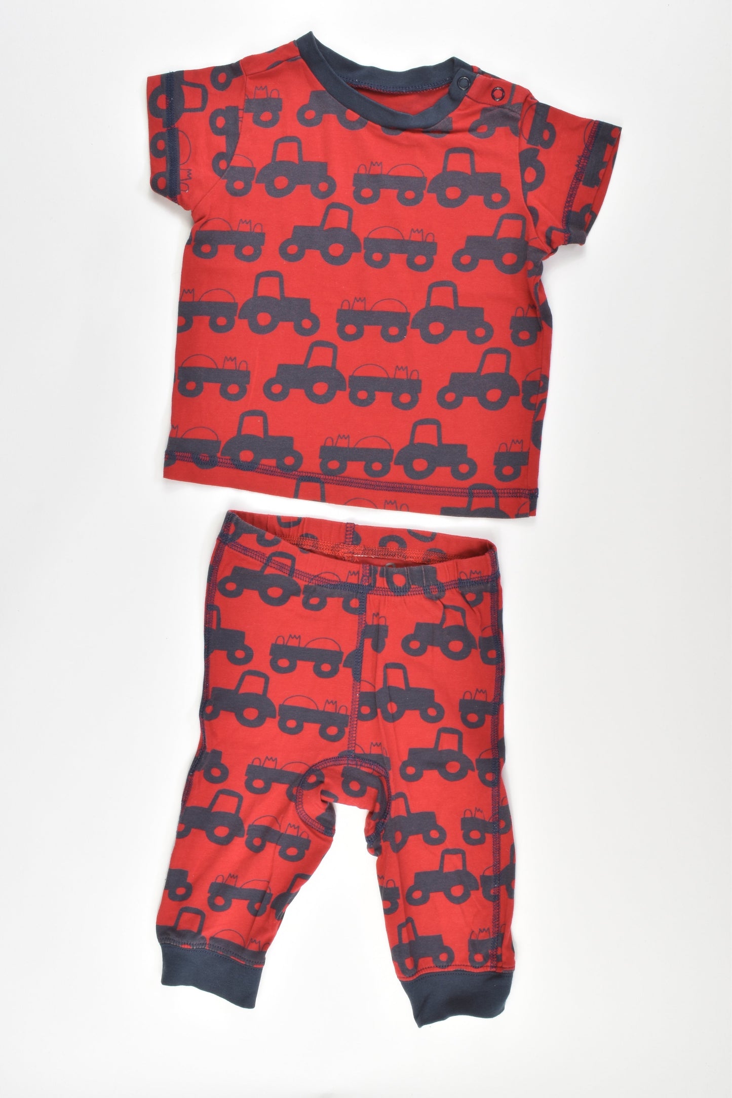 Å Scandinavian Organic Size 4-6 months (62-68 cm) T-shirt and Pants