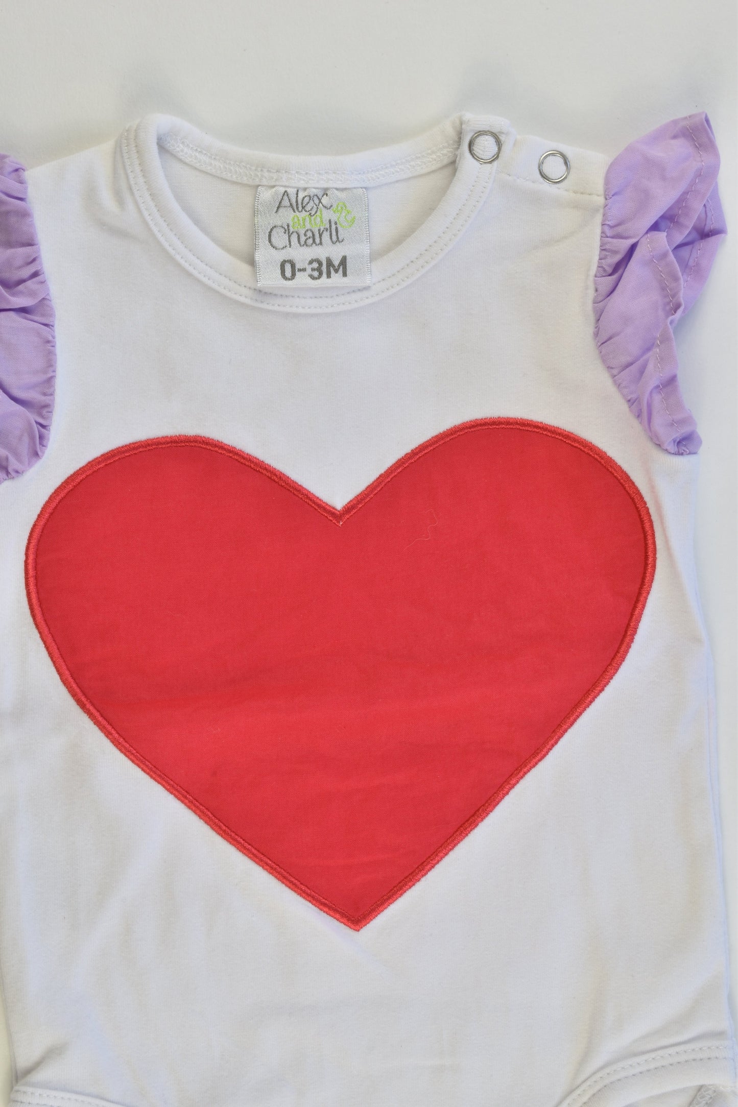 Alex & Charli Size 0-3 months Bodysuit