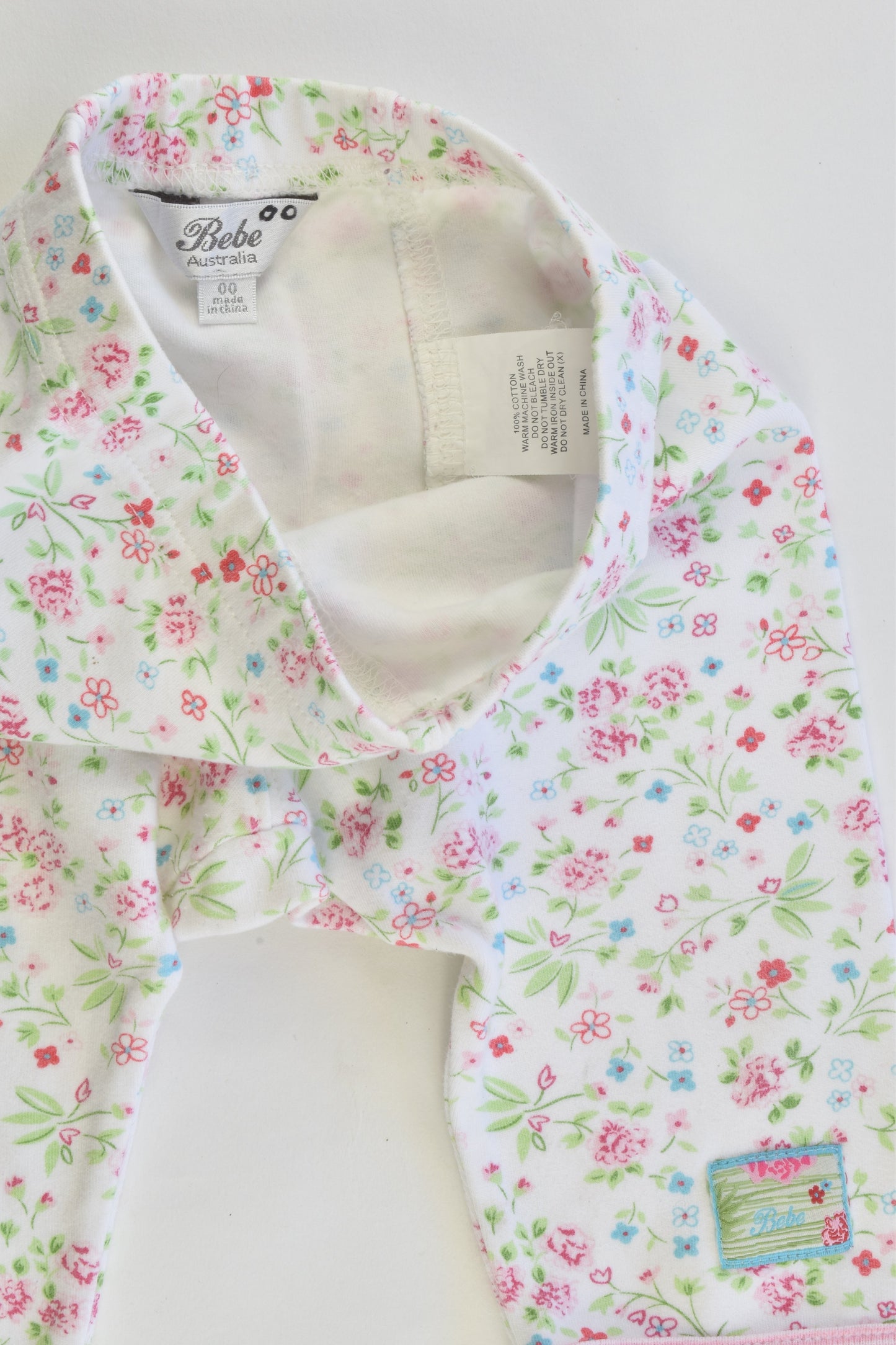 Bebe Australia Size 00 Floral Pants