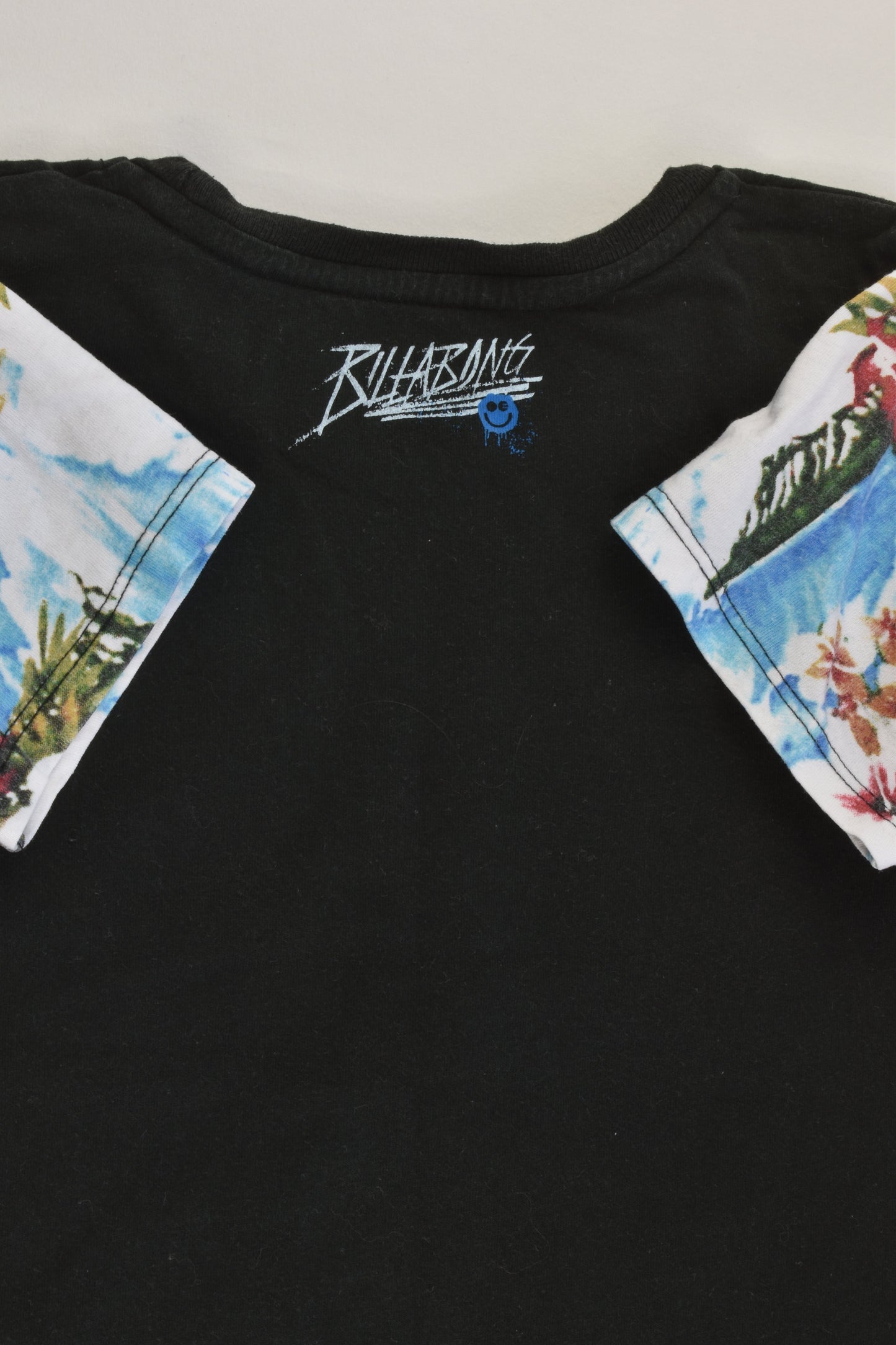 Billabong Size 1 Tropical Smiley Face T-shirt