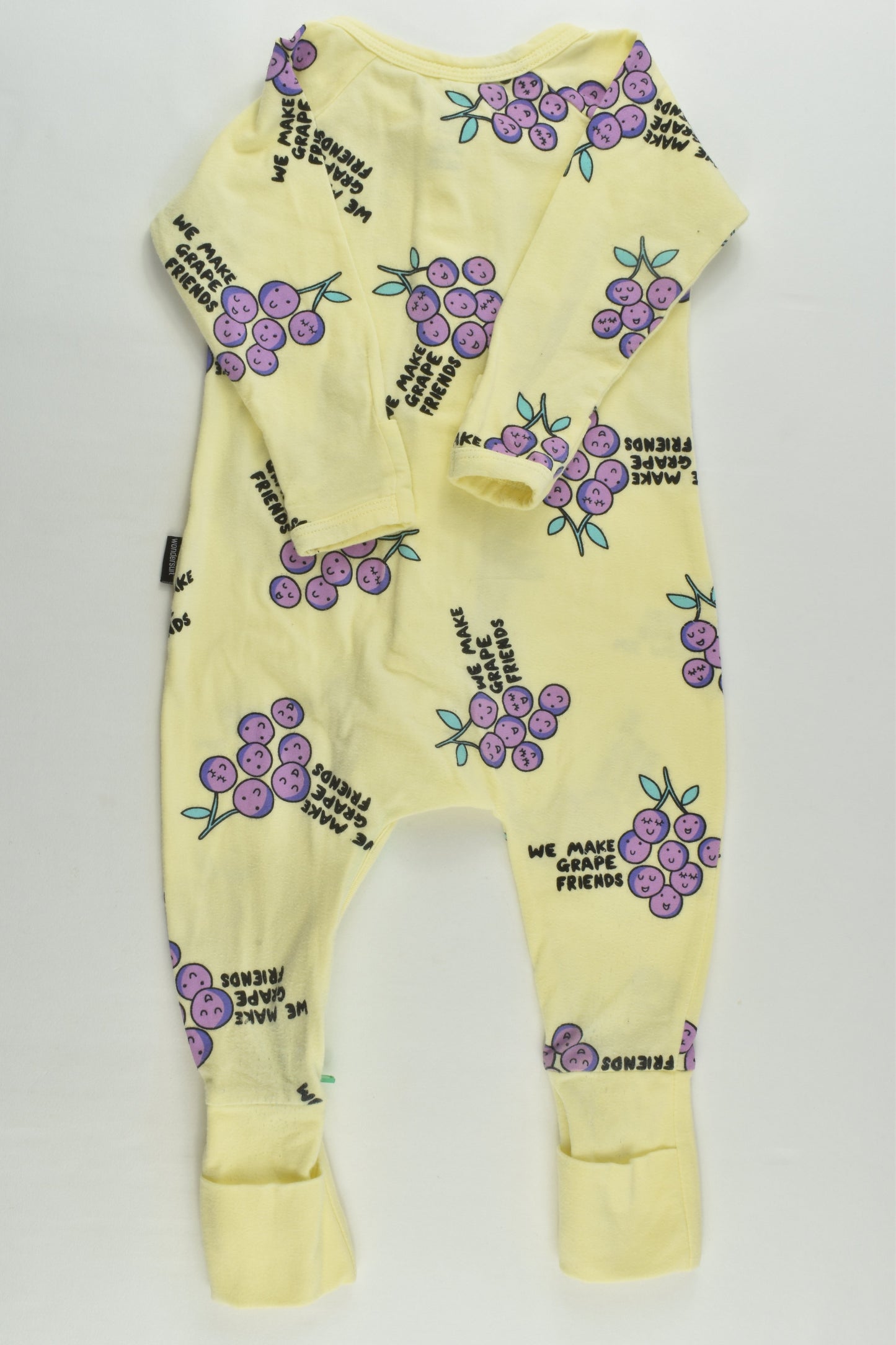 Bonds Size 00 'We Make Grape Friends' Wondersuit