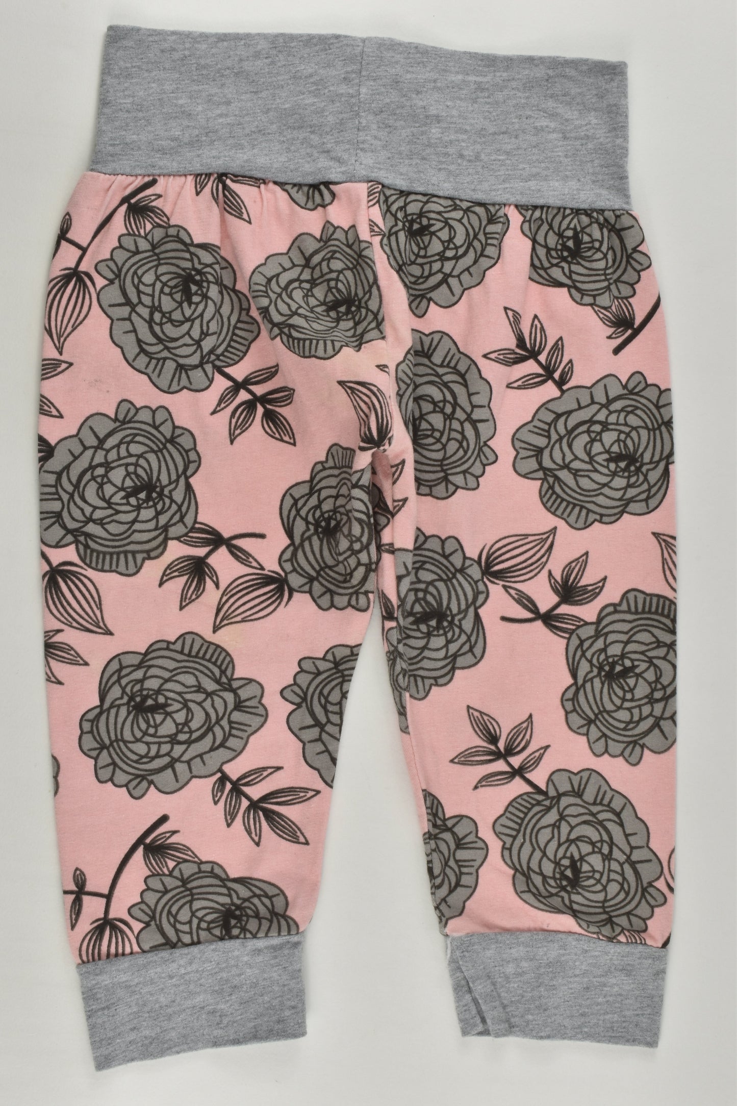 Brand Unknown Size approx 2 Roses Pants