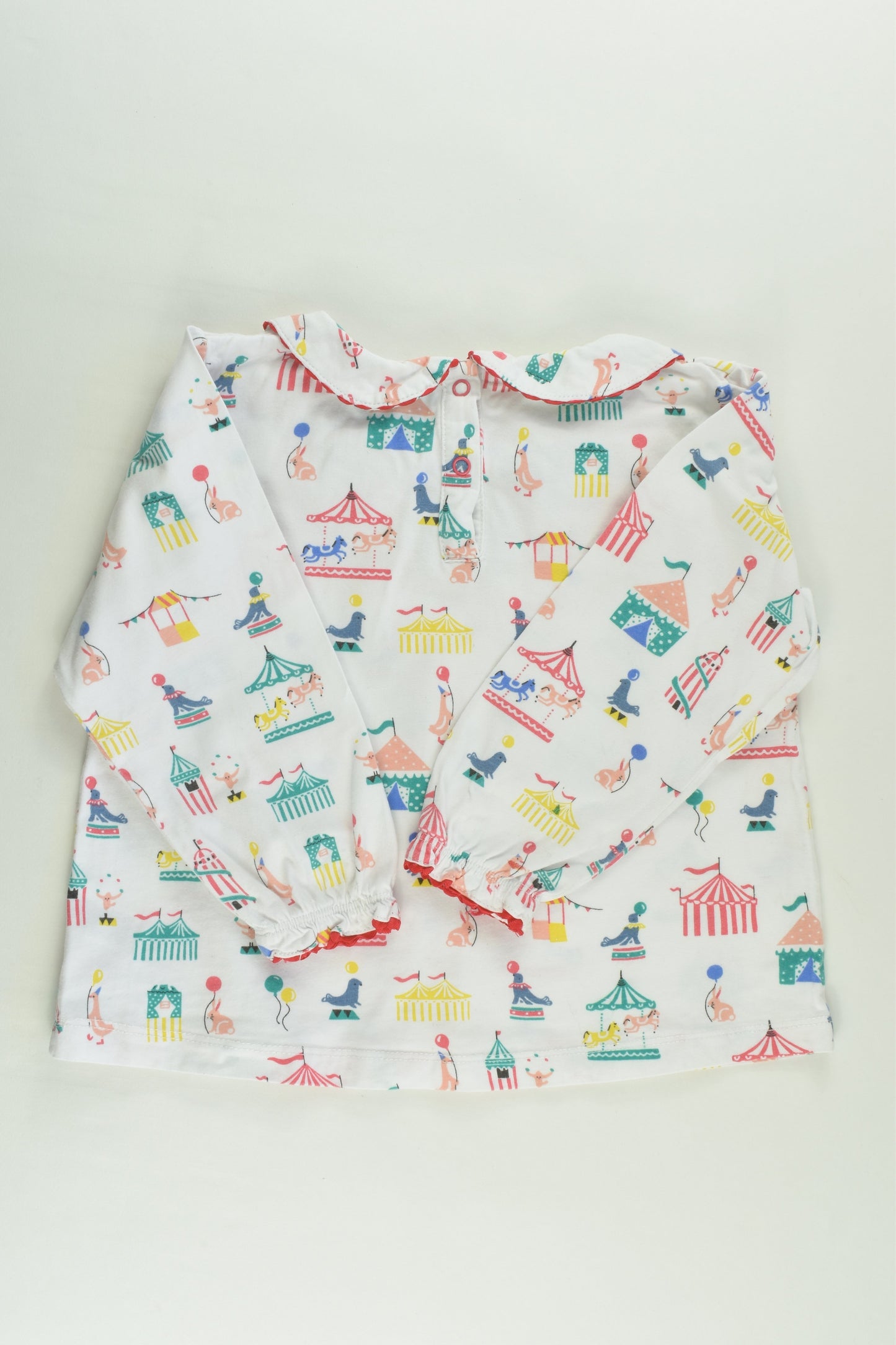 Brand Unknown Size approx 3-4 Circus Top