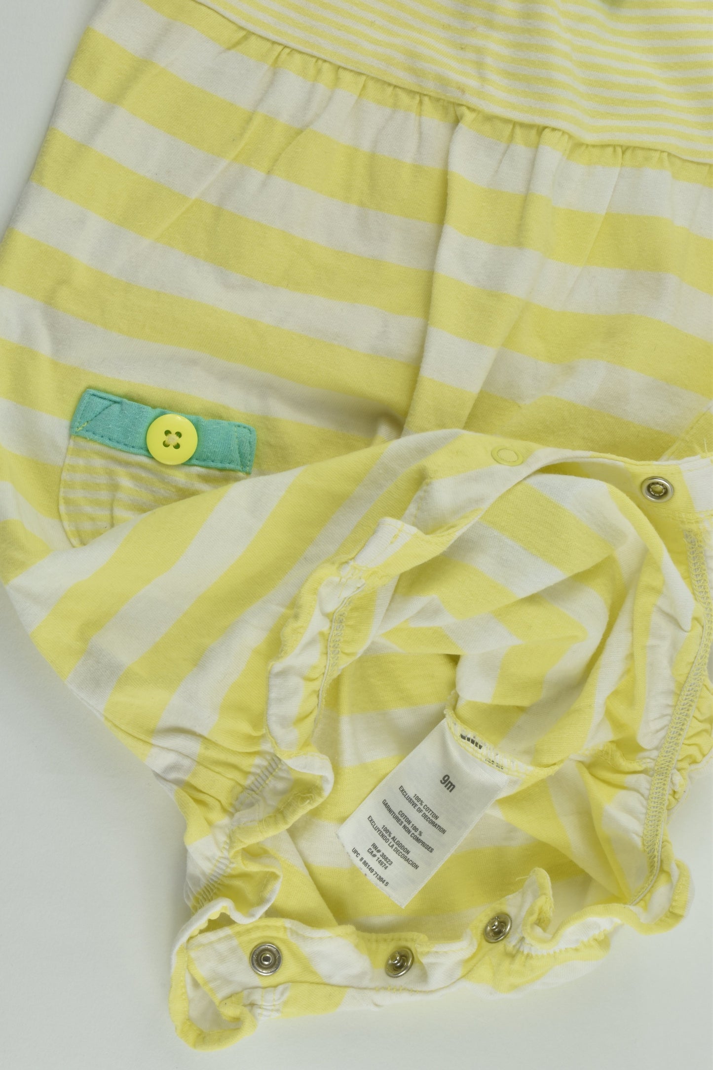 Carter's Size 0 (9 months) Playsuit