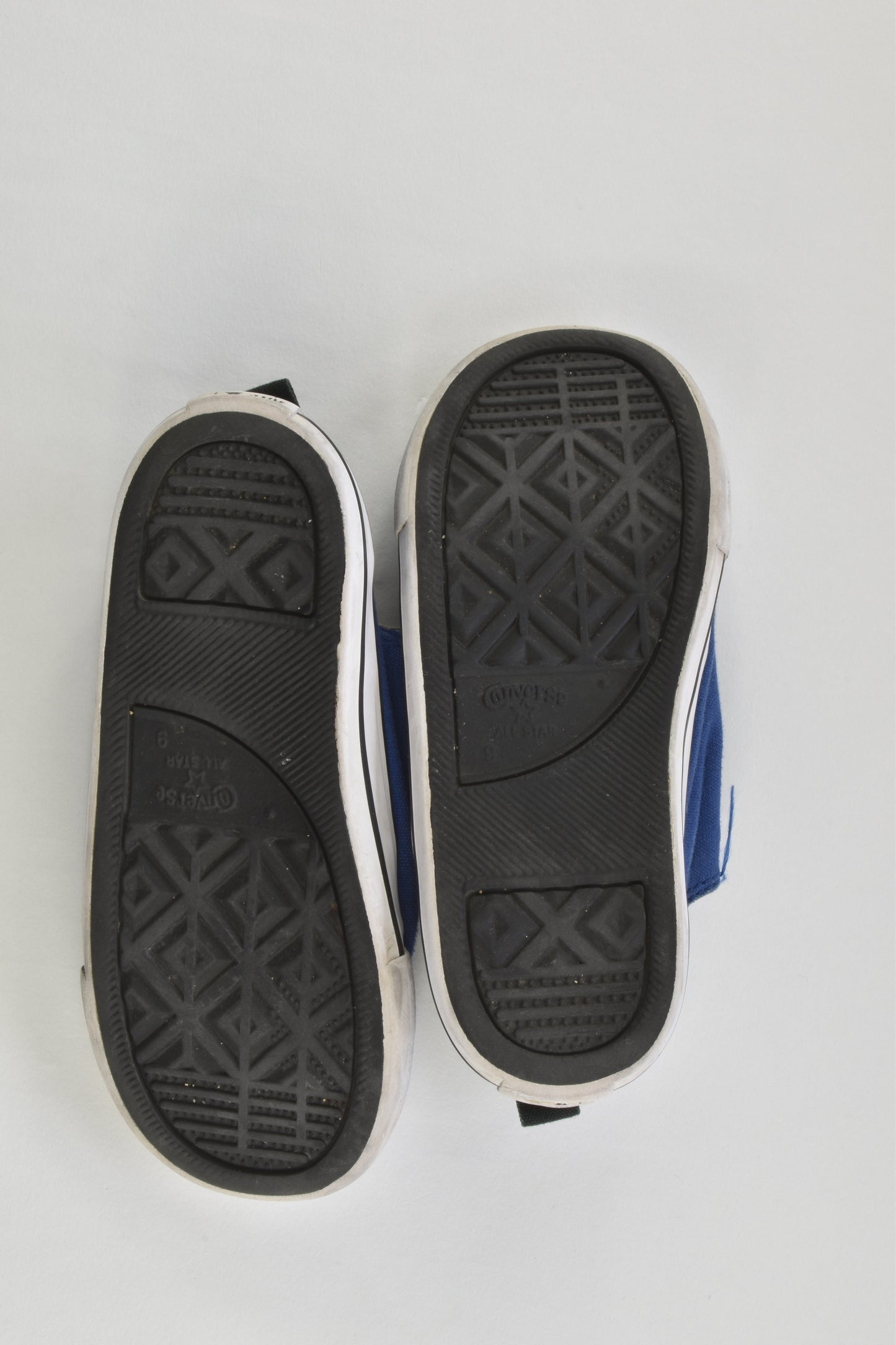 Converse All Star Size US 9 Shoes