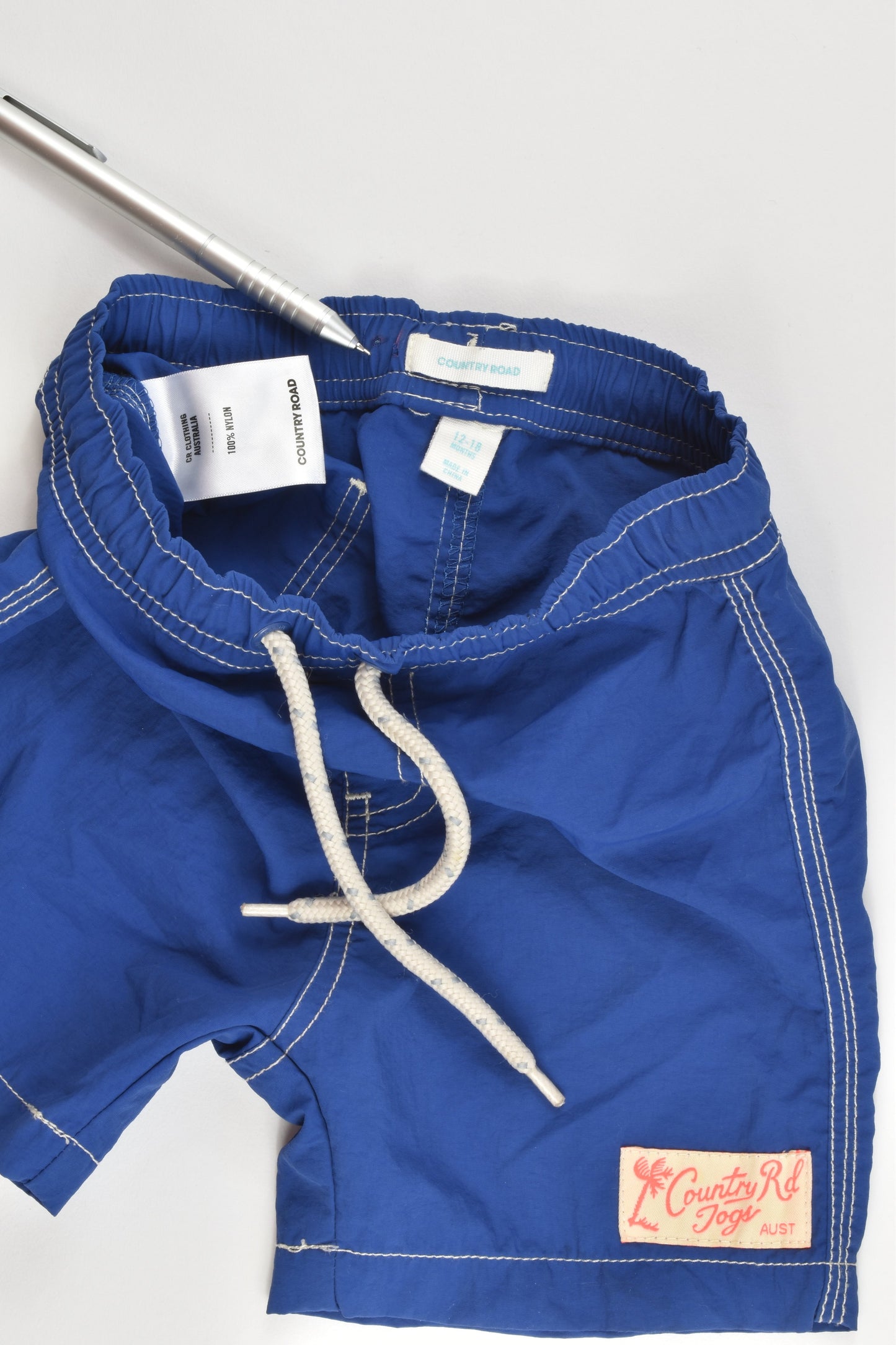 Country Road Size 12-18 months Rashie Top and Board Shorts