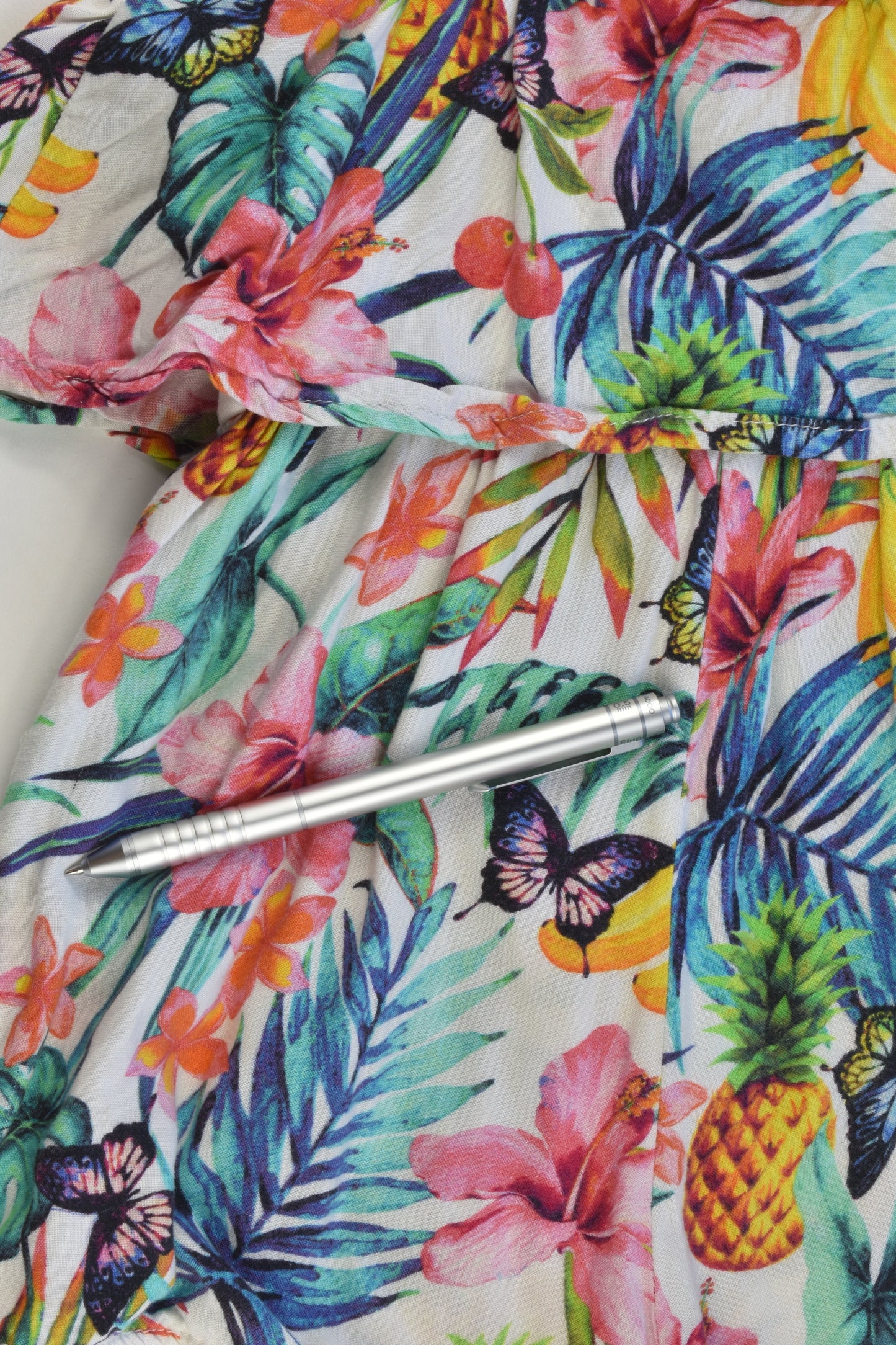 E-vie Angel Size 4 Floral Playsuit