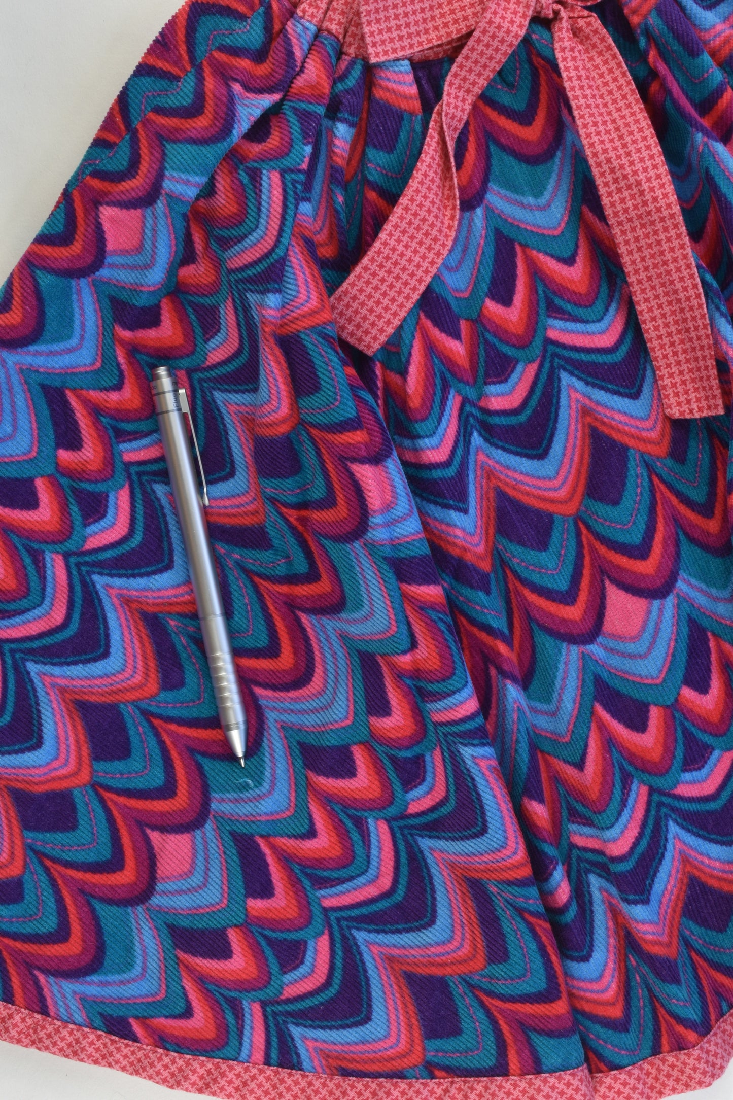 Hand Made Size approx 4-6 Soft Twirly Cord Skirt