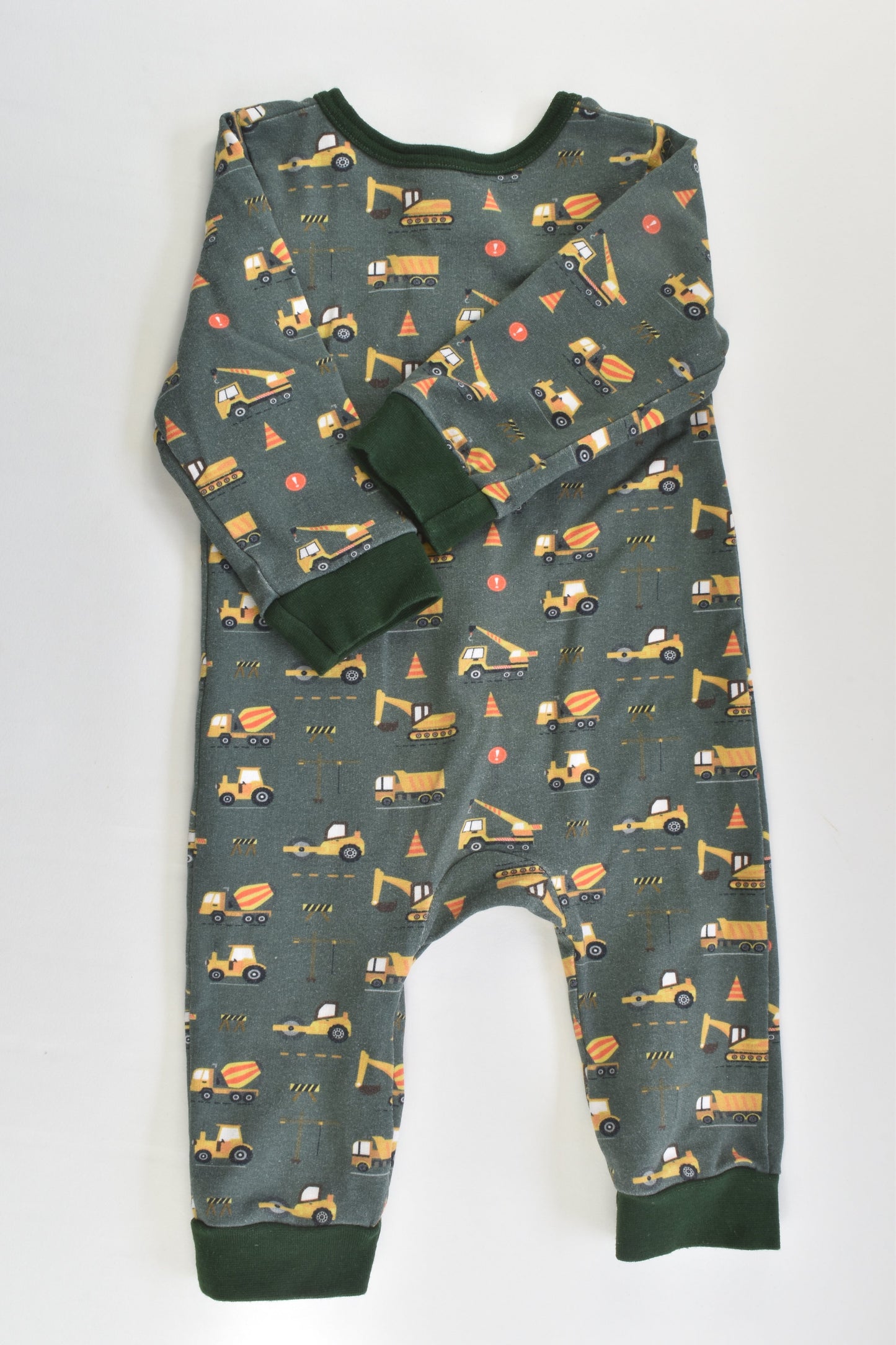 Handmade Size approx 00 (62 cm but generous sizing) Diggers Romper
