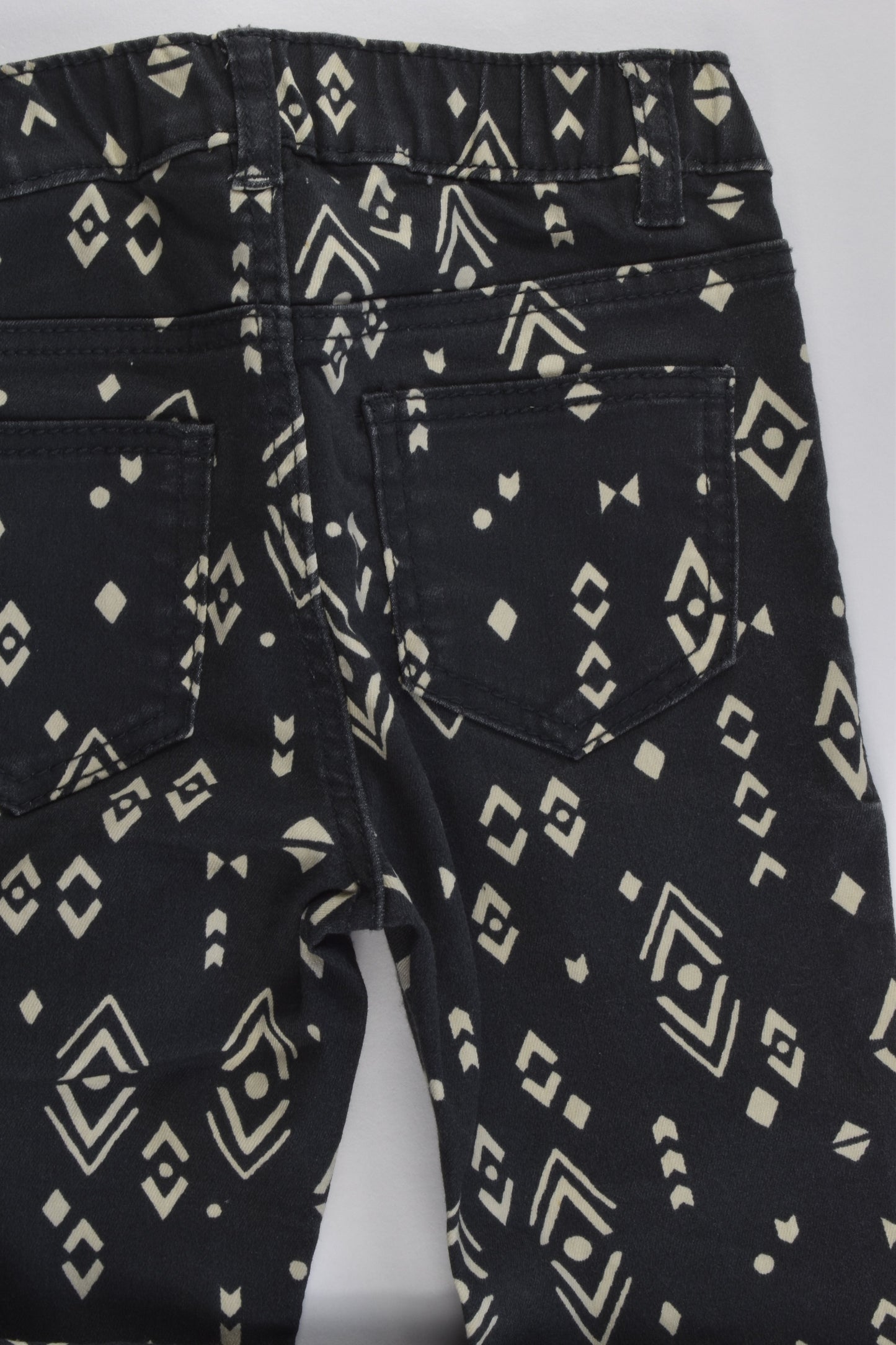 H&M Size 4 Stretchy Skinny Pants