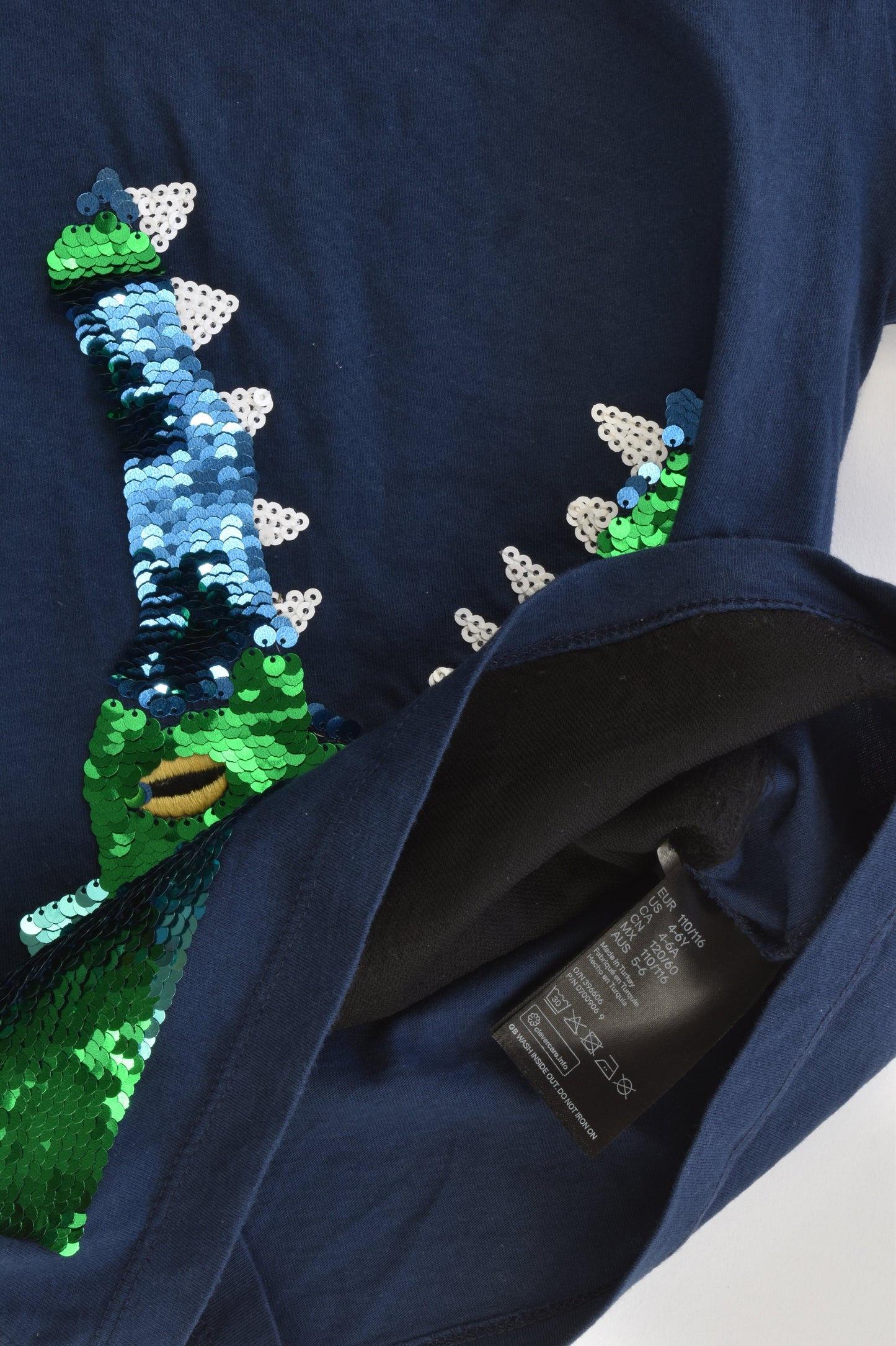 H&M Size 5-6 (Smallish sizing) Reversible Sequins Crocodile T-shirt