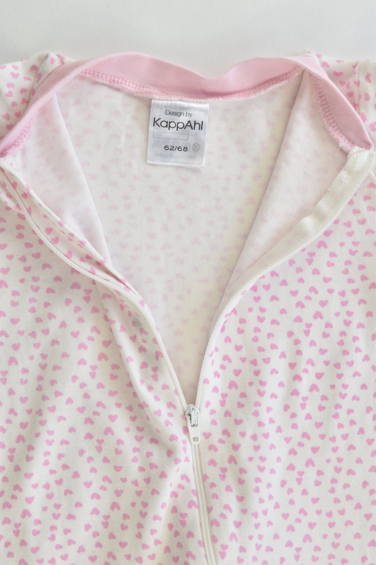 KappAhl (Sweden) Size 62/68 cm (00) Love Hearts Romper