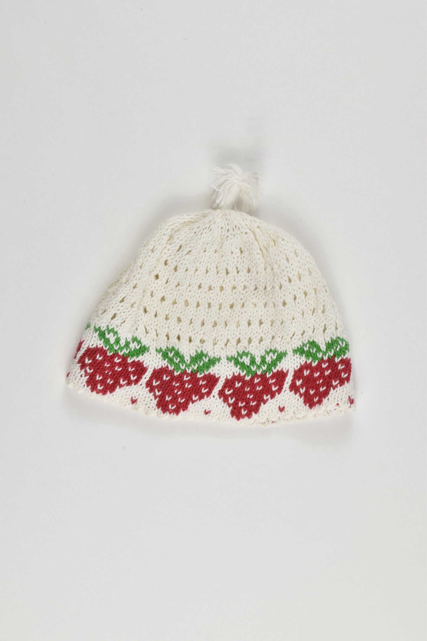 Knitted Size approx 0-6 months Strawberry Beanie
