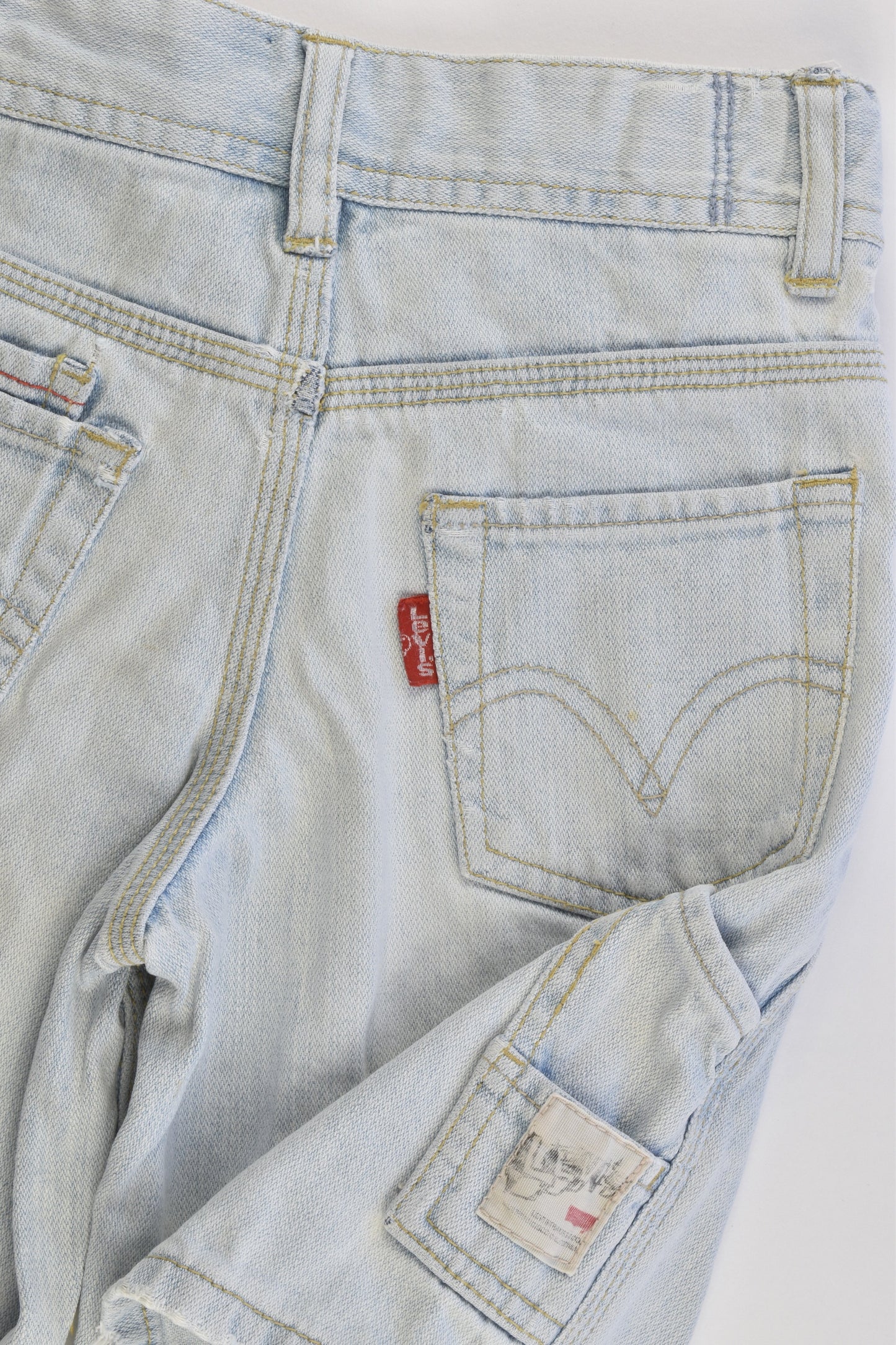 Levi's Size 4 Denim Shorts